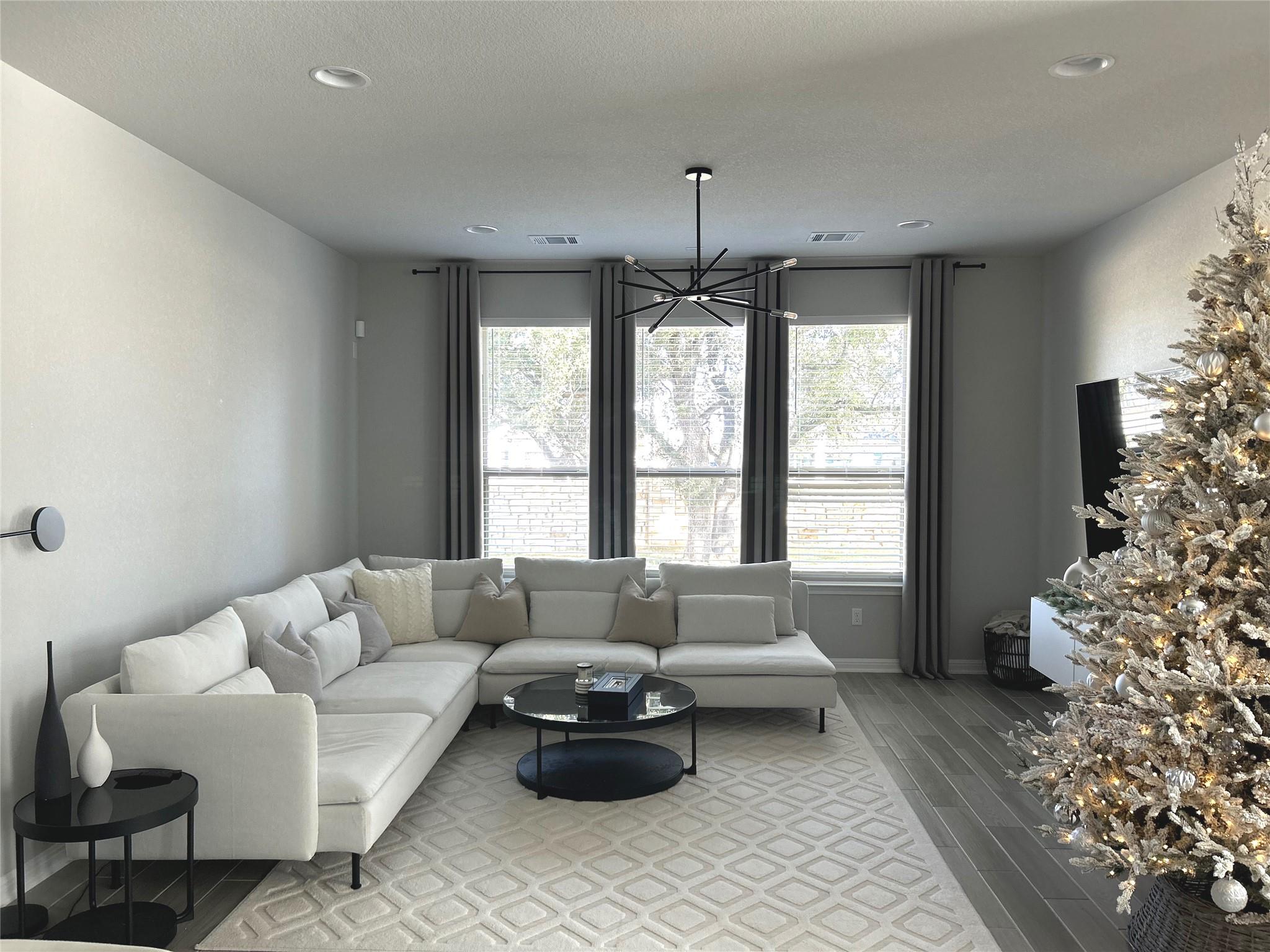 700 Hays Hill Dr # 1, Georgetown, TX 78633