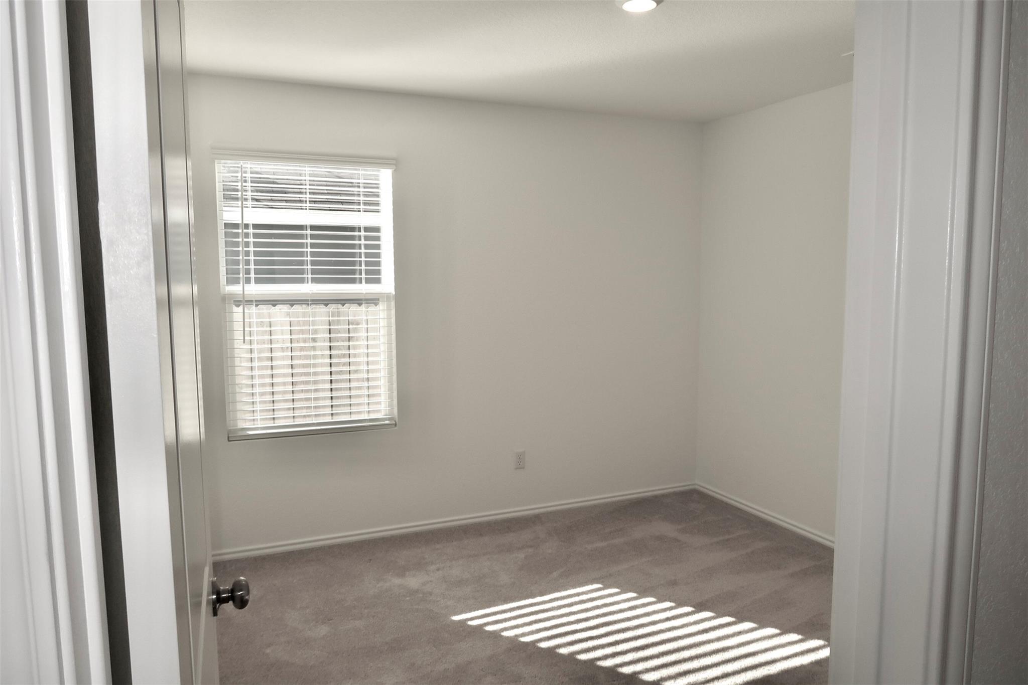 716 Commander Abbott Dr, Jarrell, TX 76537