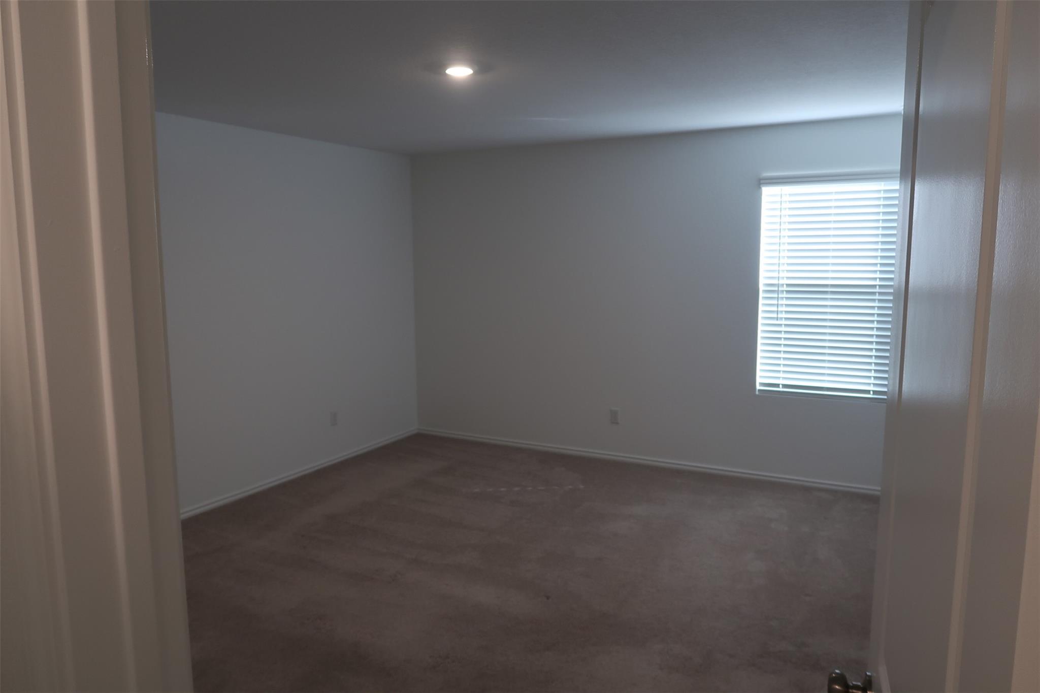 716 Commander Abbott Dr, Jarrell, TX 76537