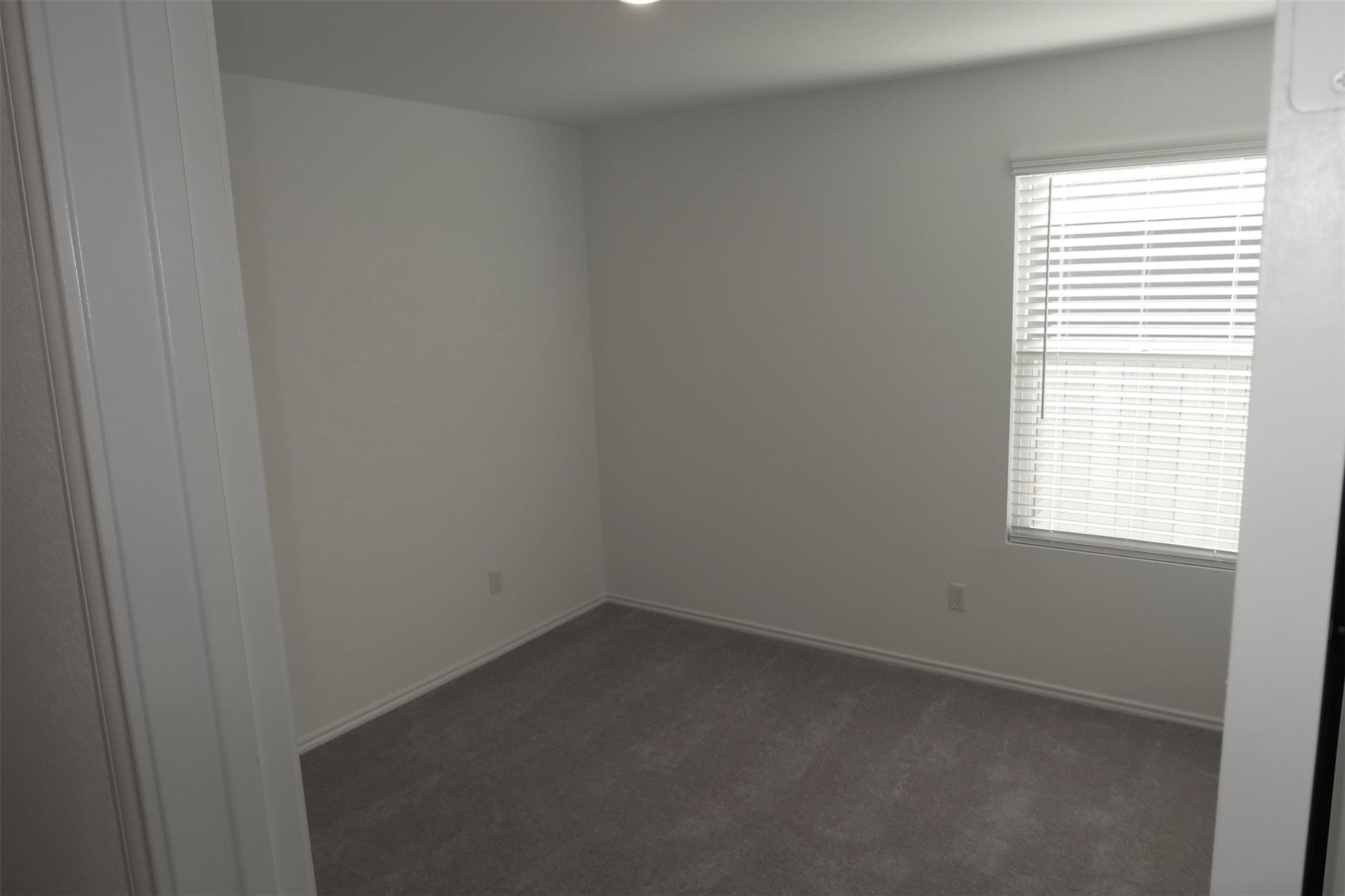 716 Commander Abbott Dr, Jarrell, TX 76537