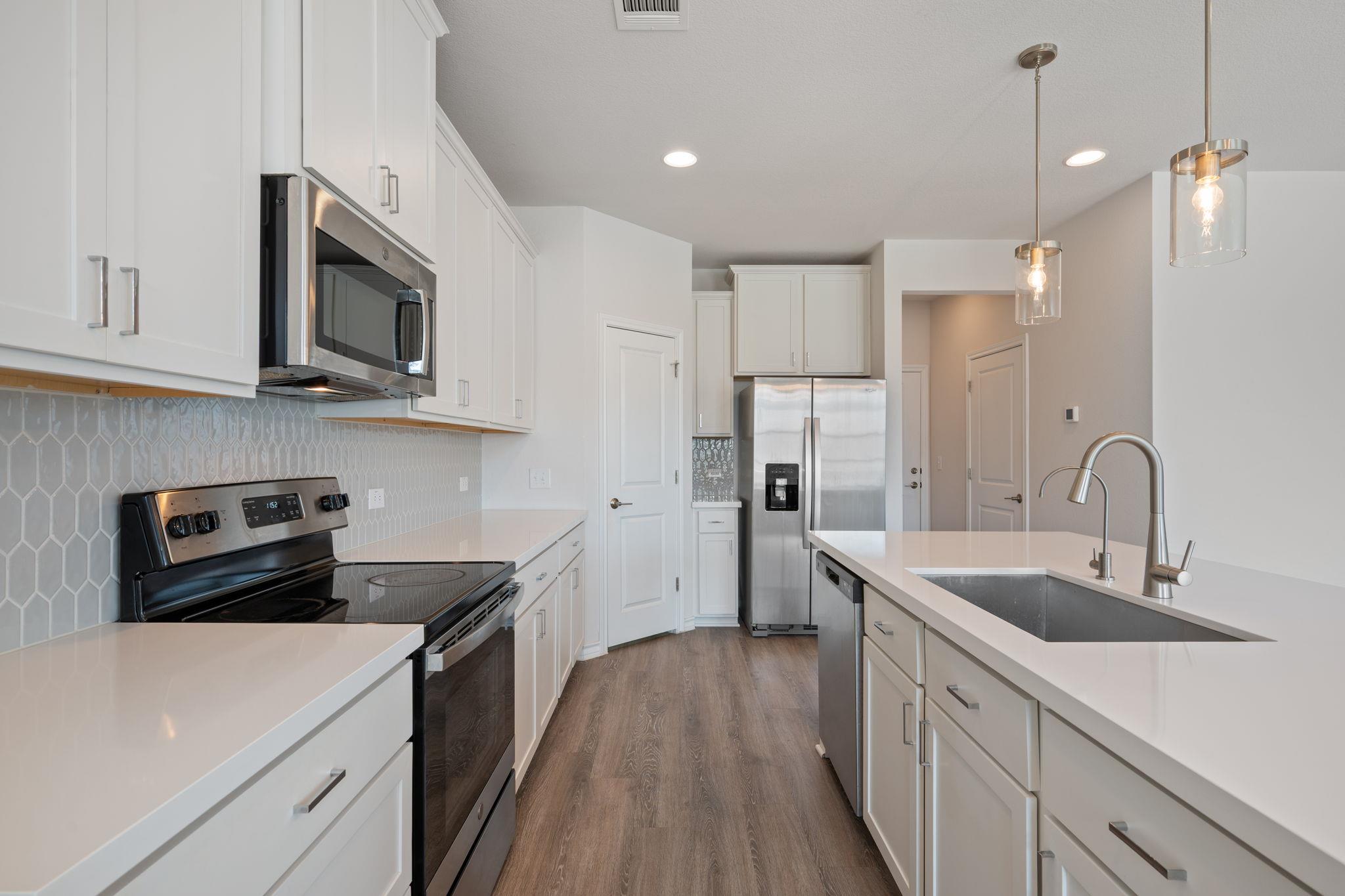 768 Long Run, Liberty Hill, TX 78642