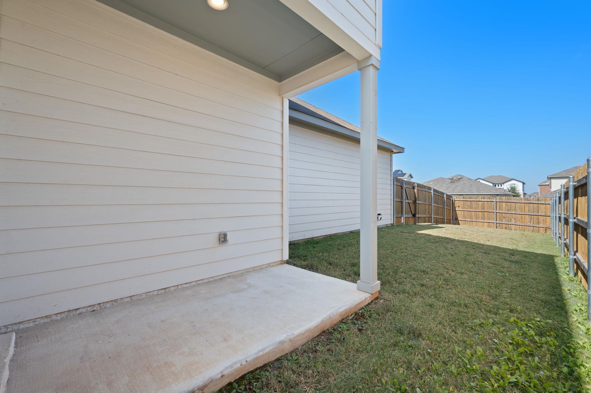 768 Long Run, Liberty Hill, TX 78642