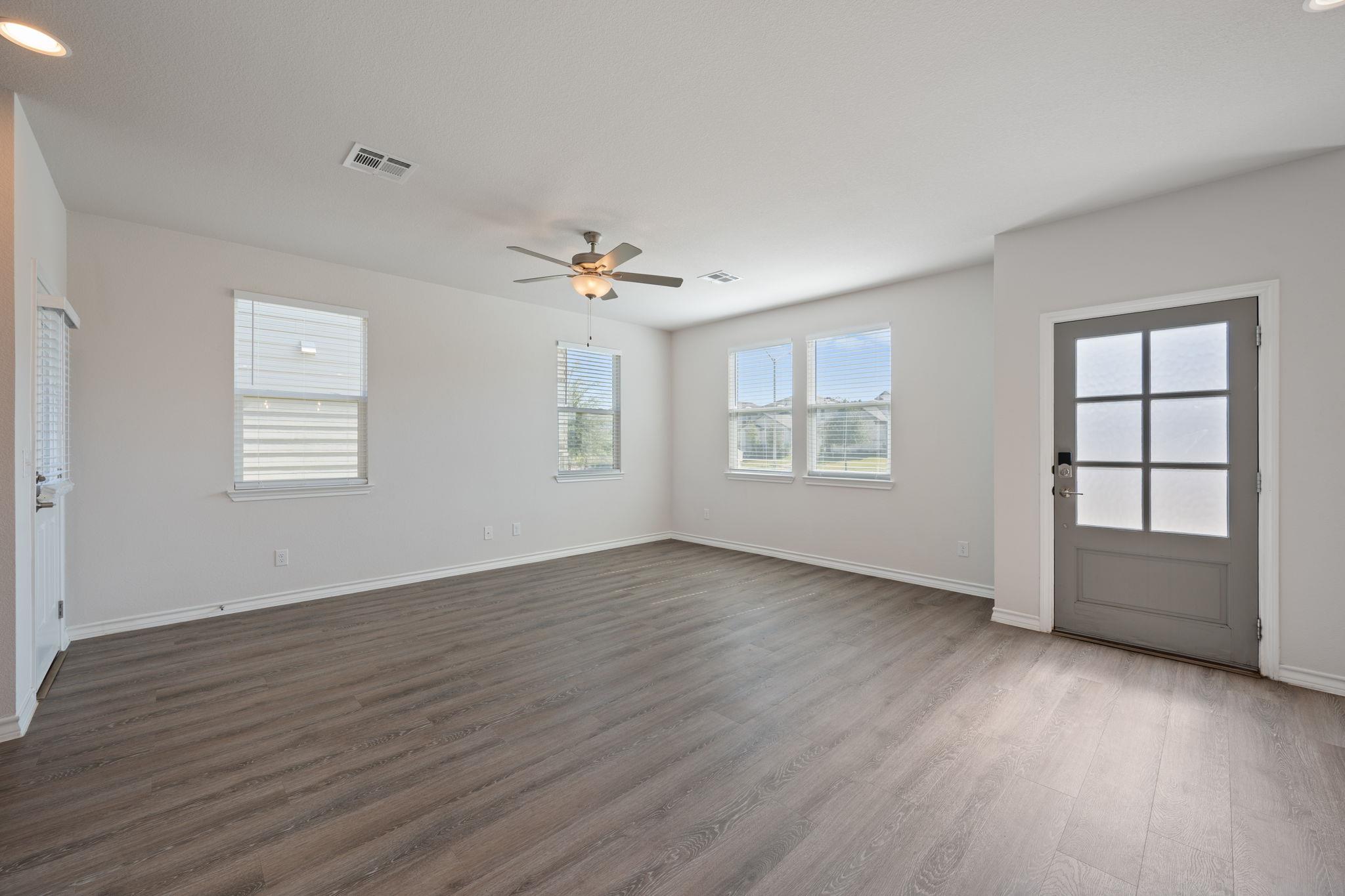 768 Long Run, Liberty Hill, TX 78642