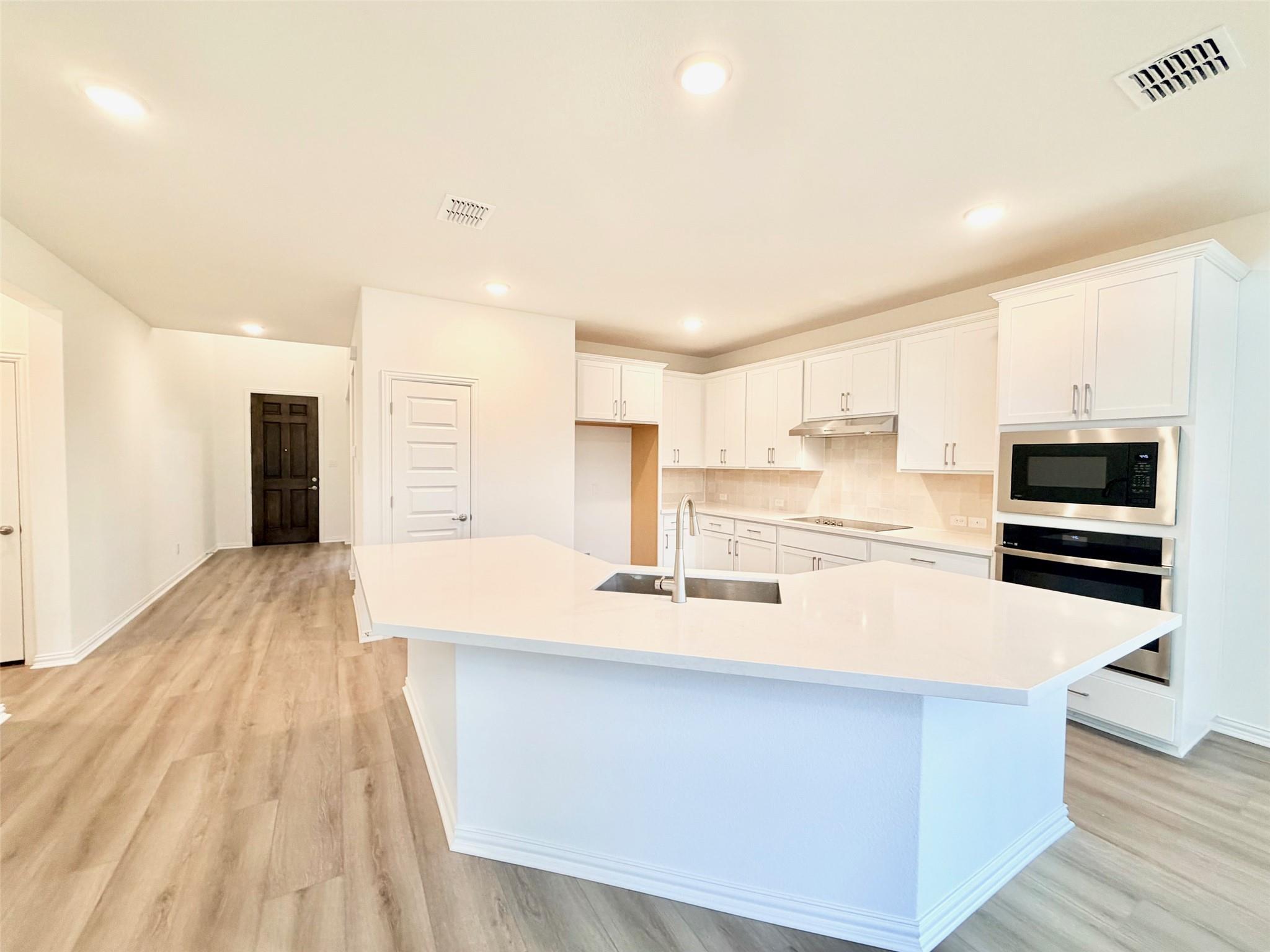 2409 Ambling Trl, Georgetown, TX 78628