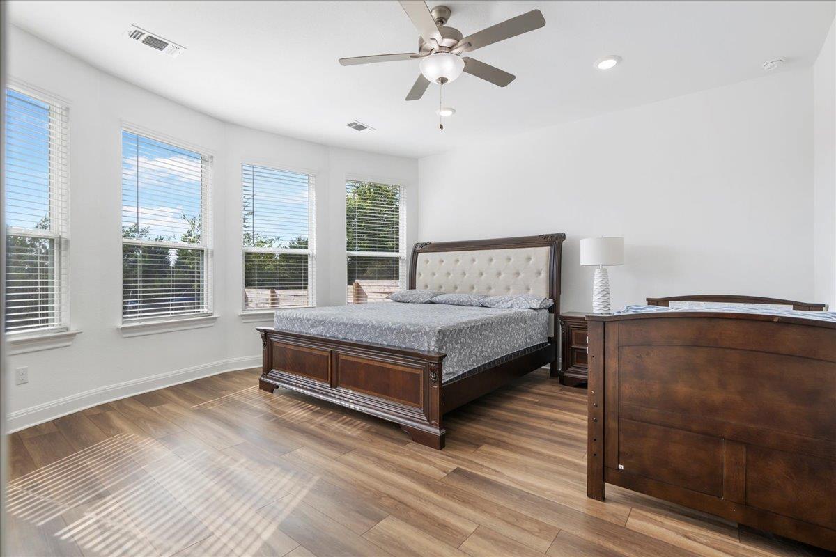 240 Inlet Ln, Leander, TX 78641