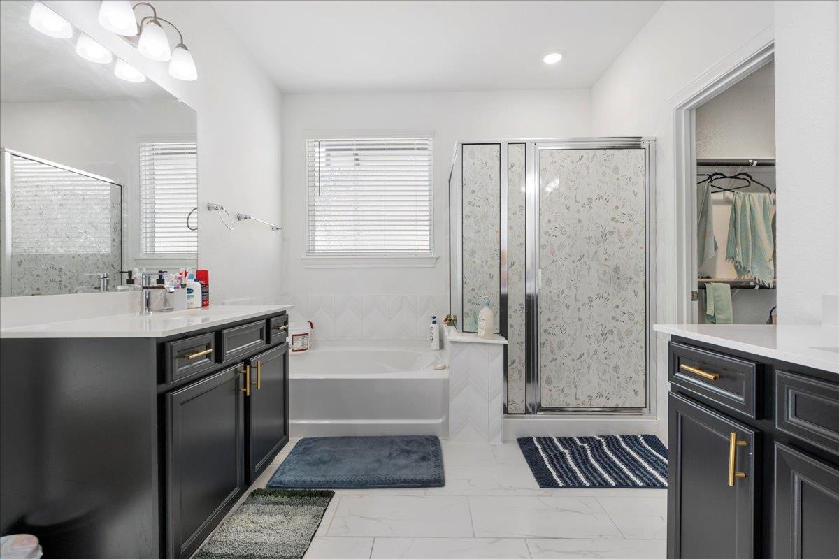 240 Inlet Ln, Leander, TX 78641