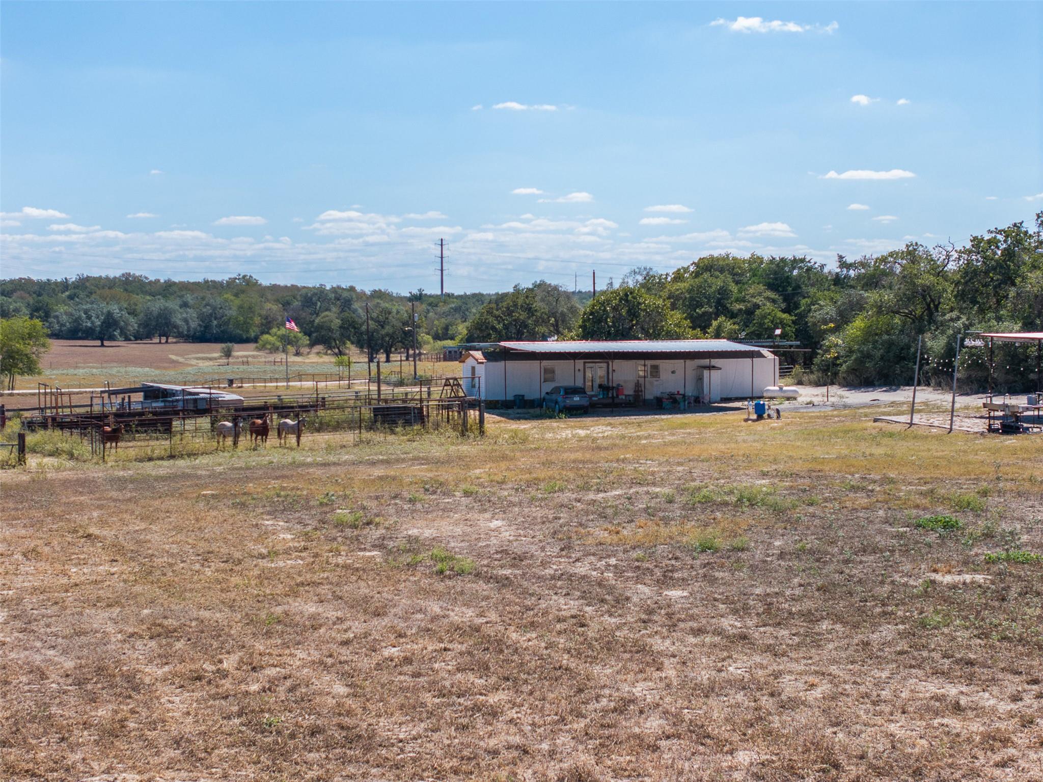 2135 Mule Creek Rd, Harwood, TX 78632