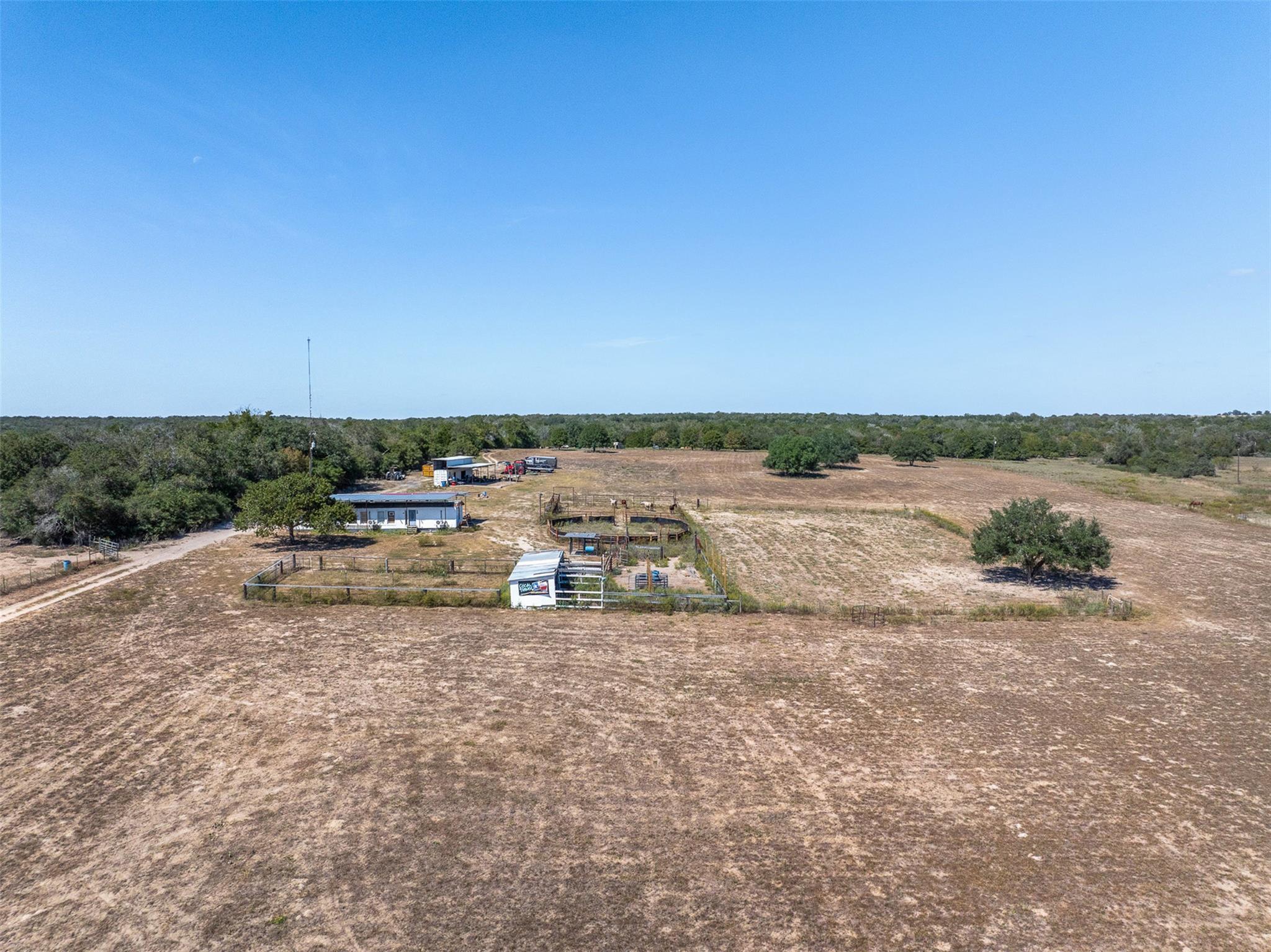 2135 Mule Creek Rd, Harwood, TX 78632
