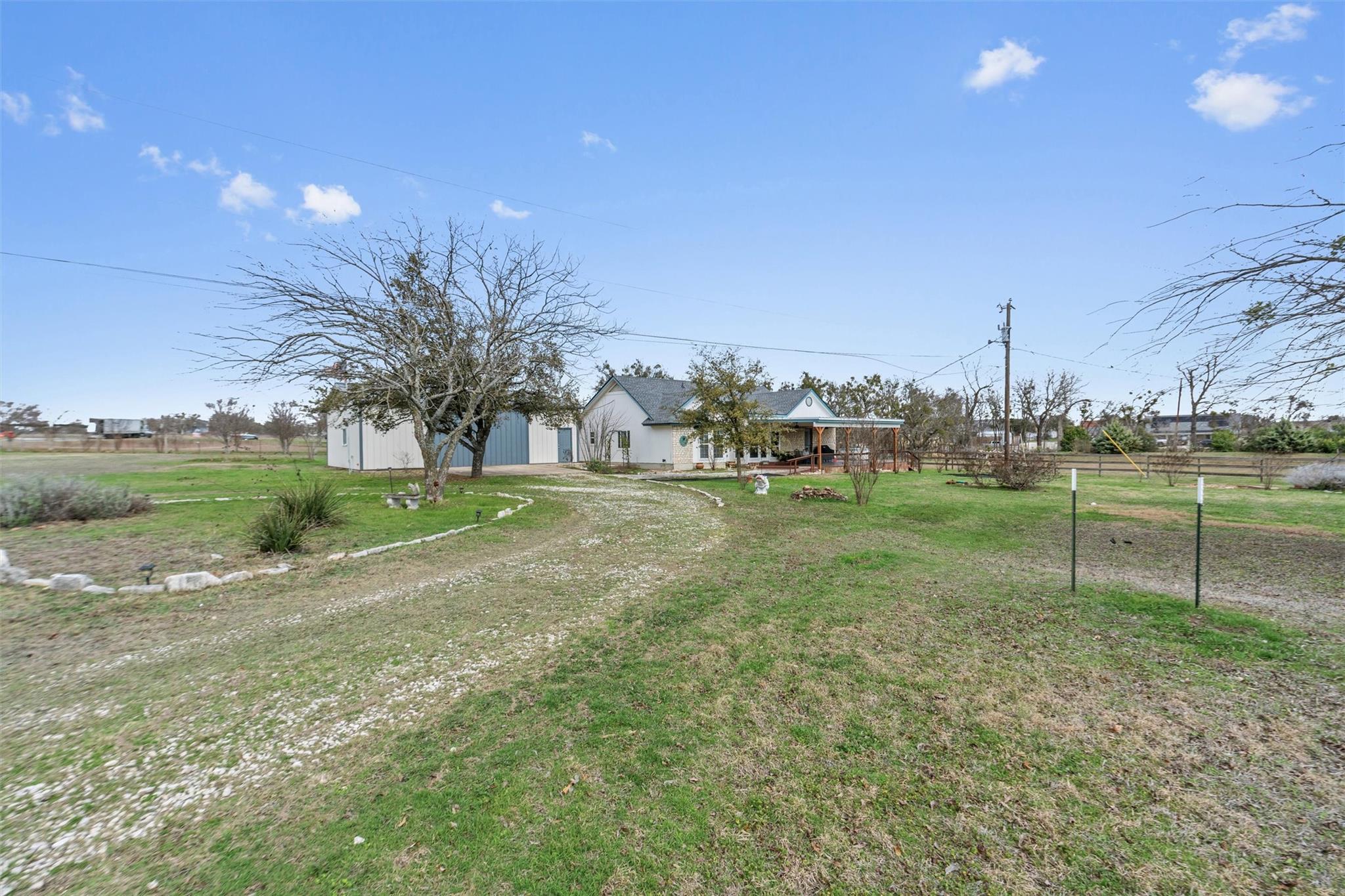 281 Lemens Ave, Hutto, TX 78634