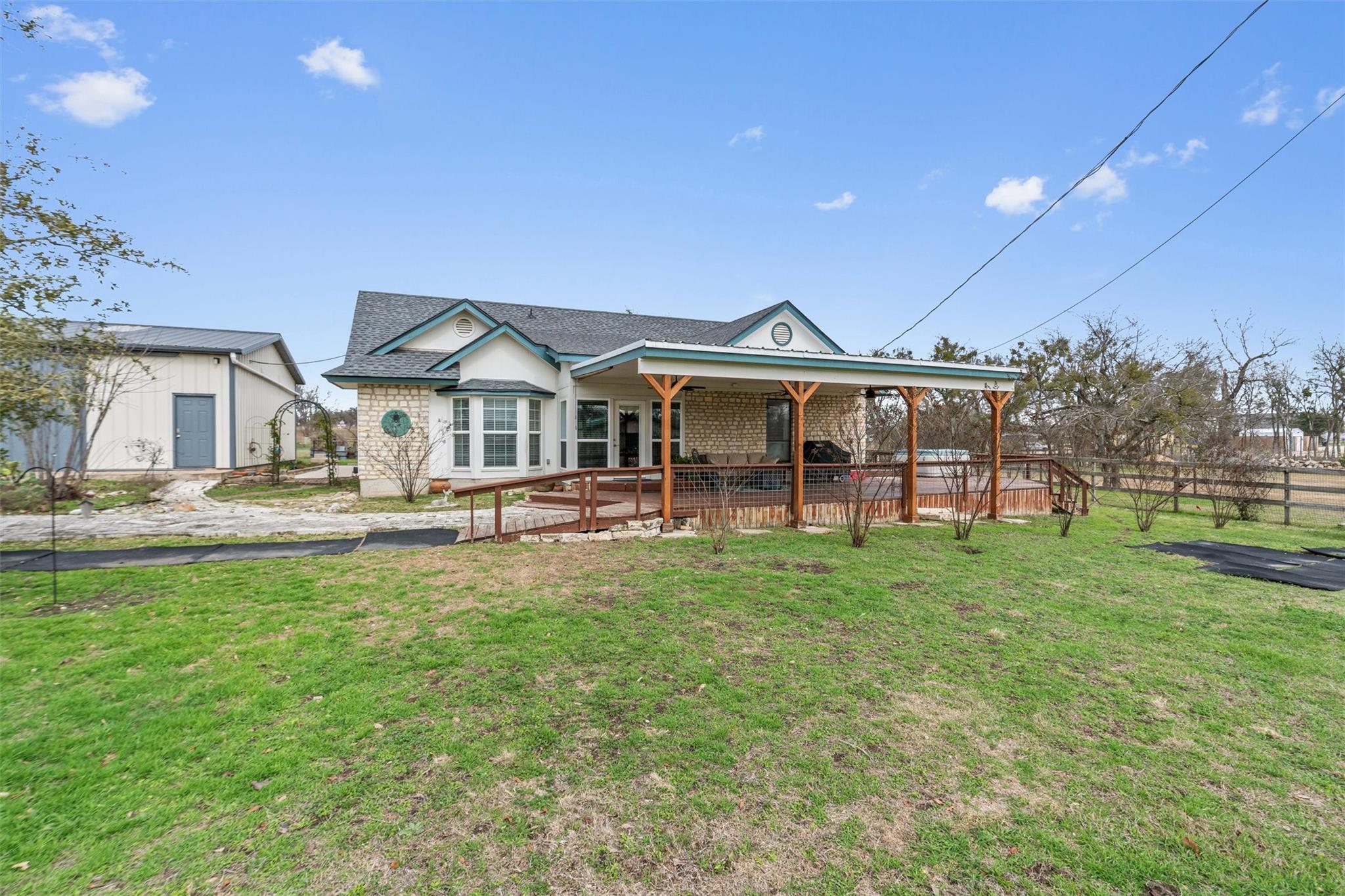 281 Lemens Ave, Hutto, TX 78634