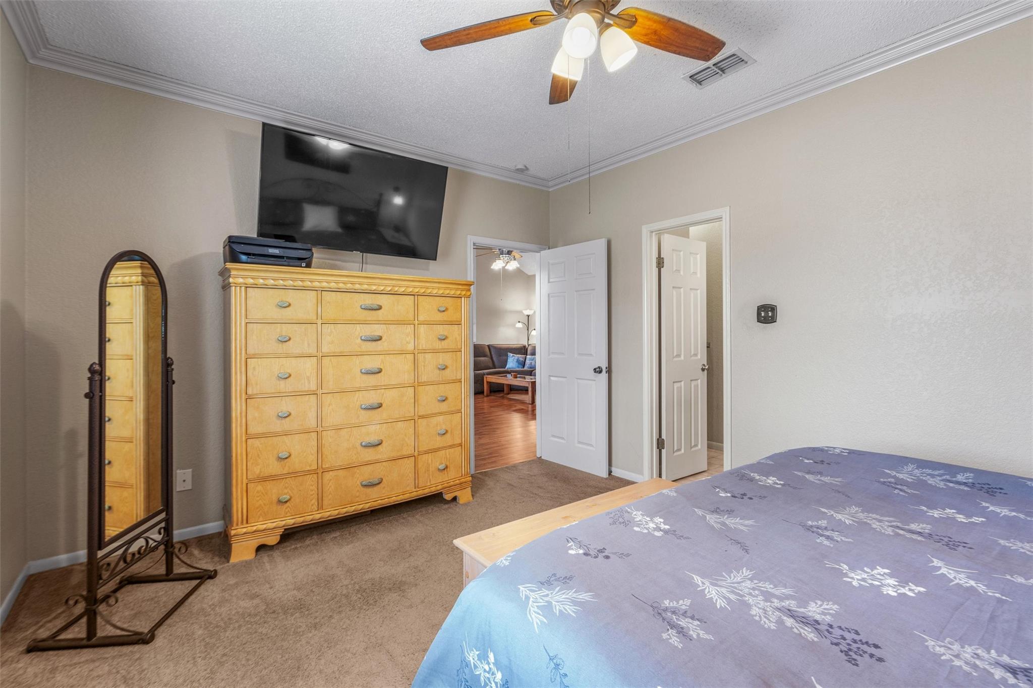 281 Lemens Ave, Hutto, TX 78634