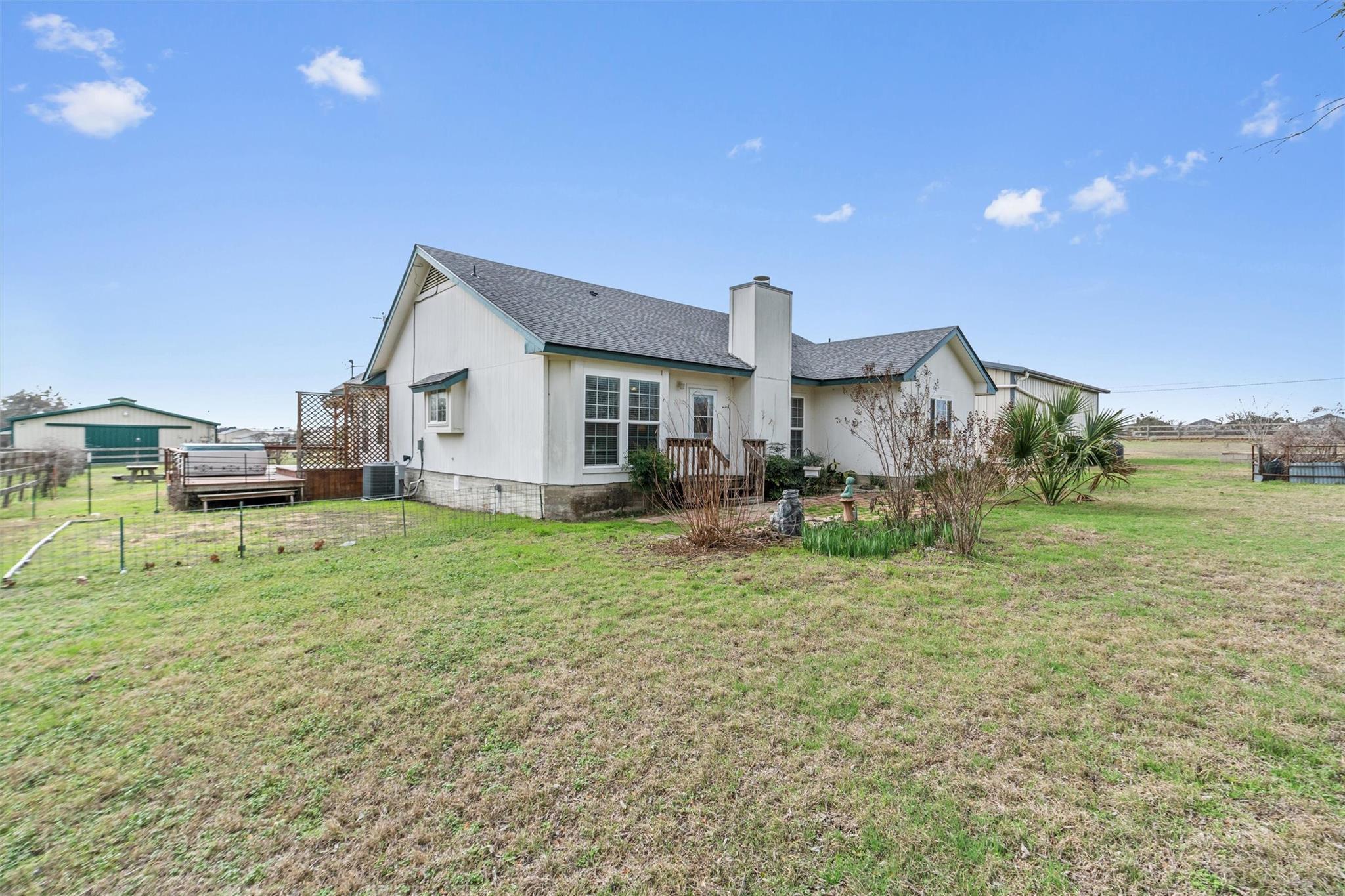 281 Lemens Ave, Hutto, TX 78634