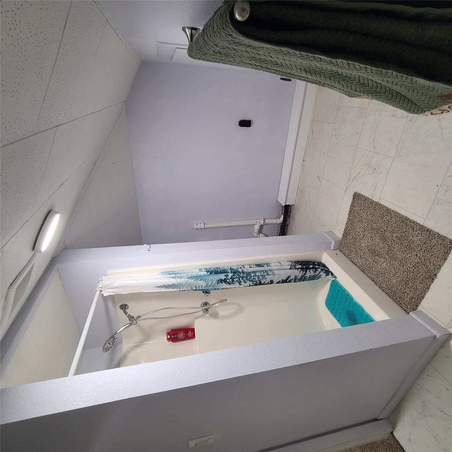 615 E Washington St, Giddings, TX 78942