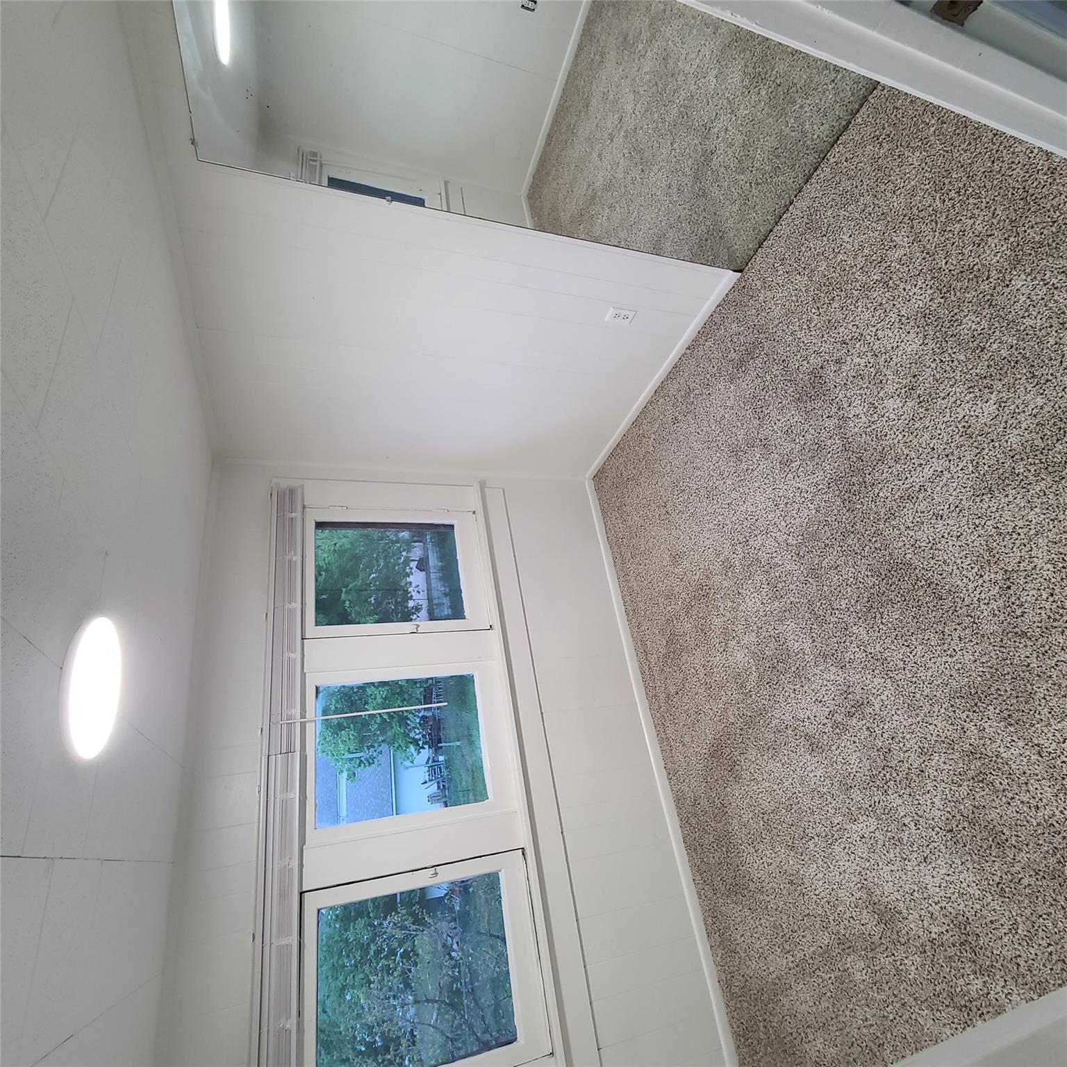 615 E Washington St, Giddings, TX 78942