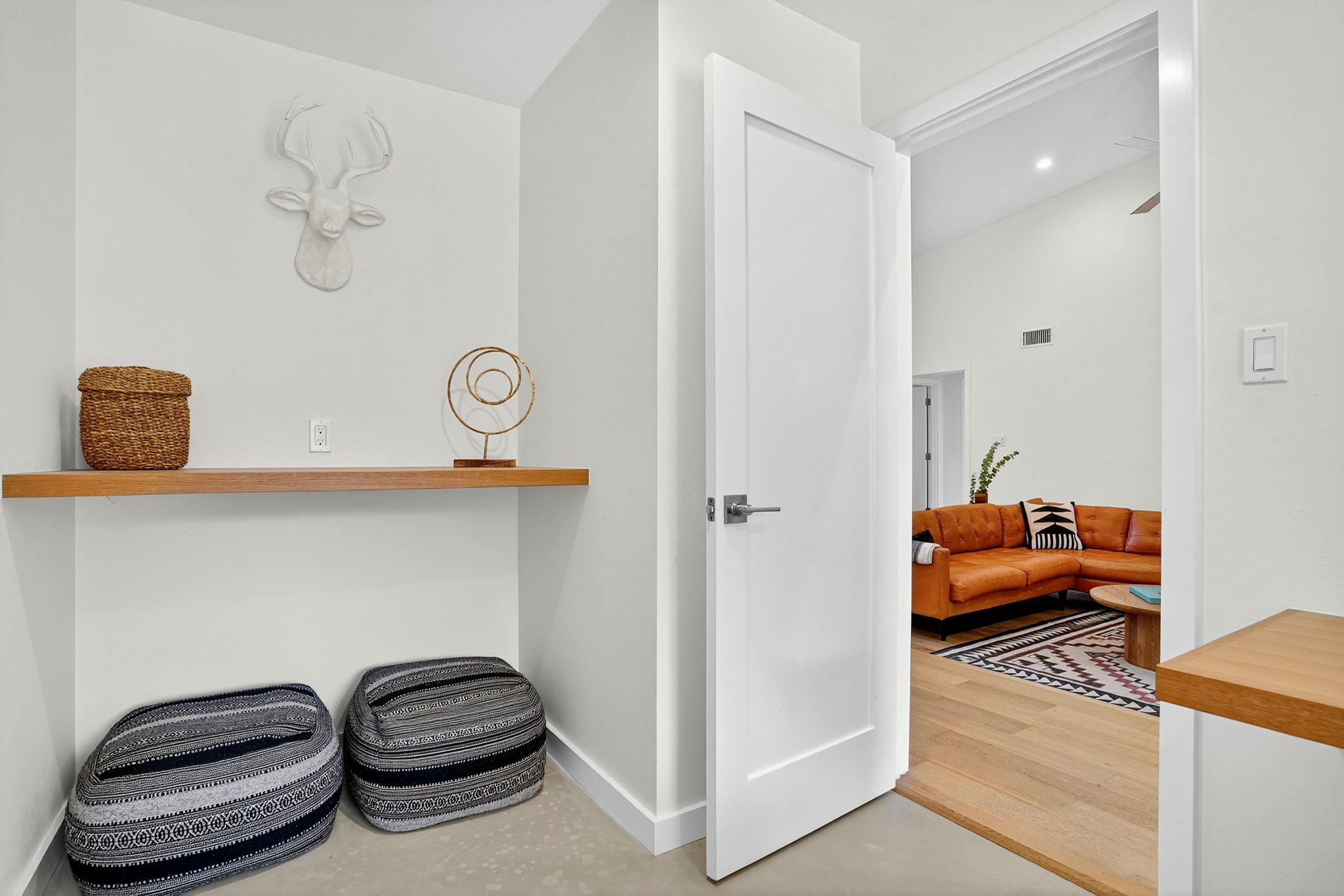 2112 Matterhorn Ln, Austin, TX 78704