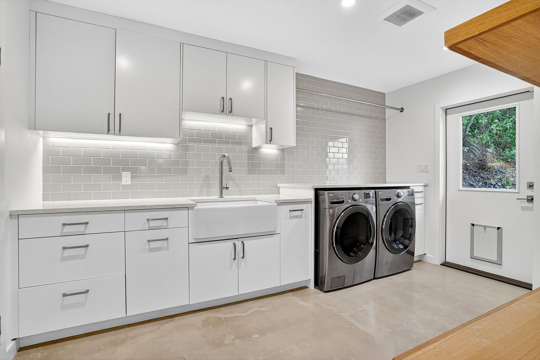 2112 Matterhorn Ln, Austin, TX 78704