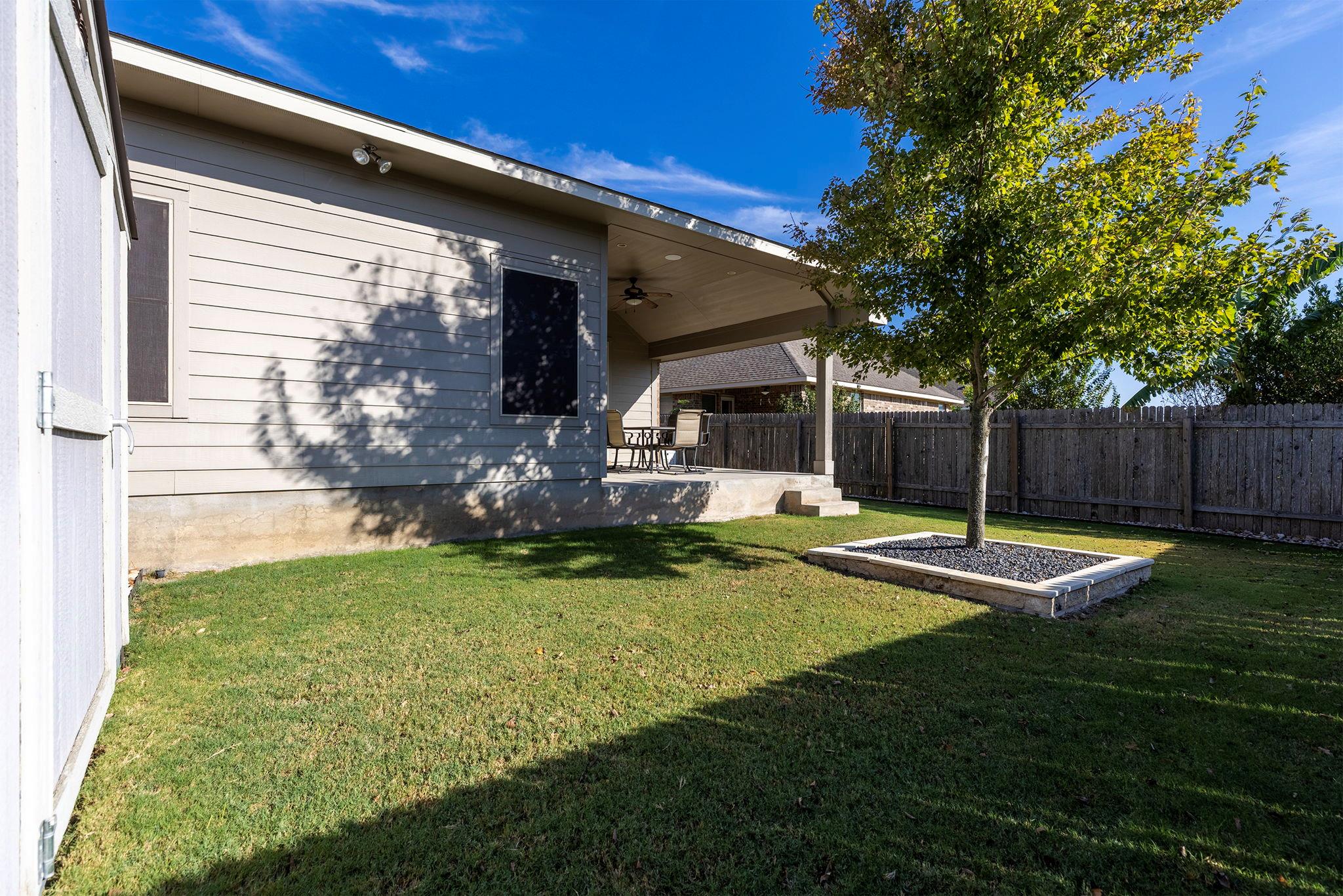 321 Lightcliff St, Hutto, TX 78634