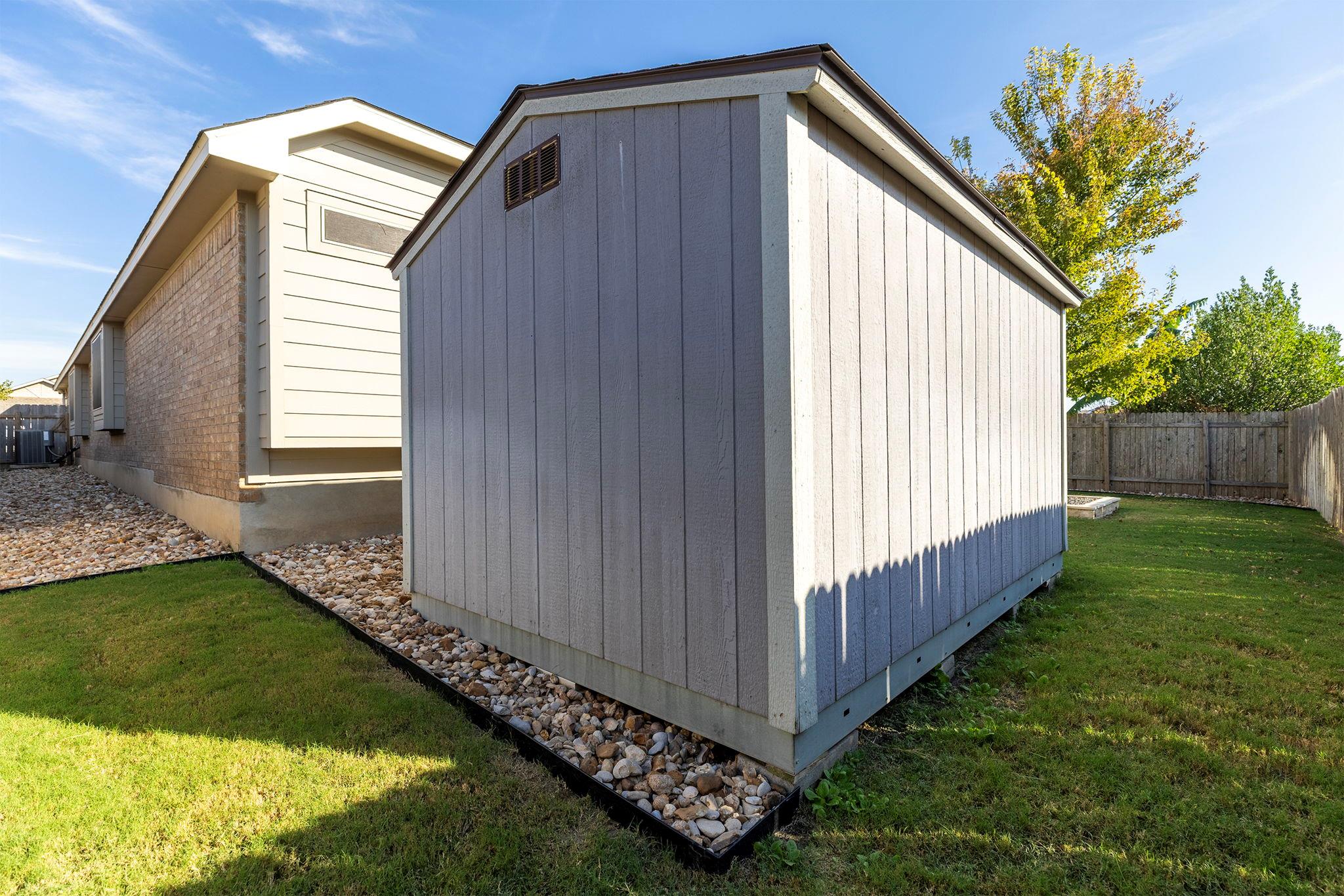 321 Lightcliff St, Hutto, TX 78634