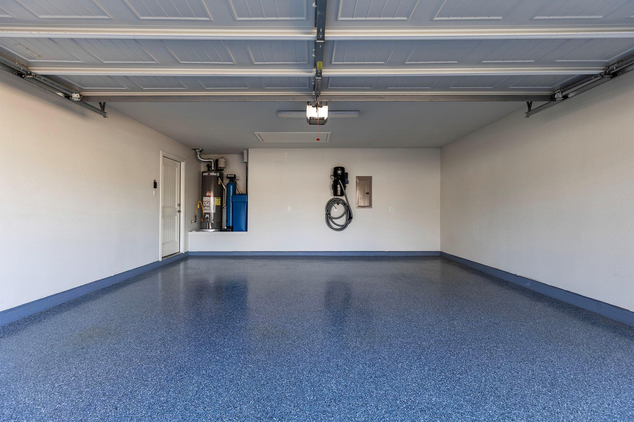 321 Lightcliff St, Hutto, TX 78634