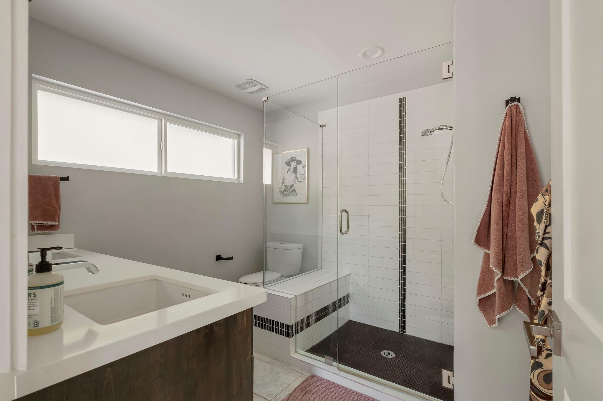 2812 Oak Springs Dr # 2, Austin, TX 78702