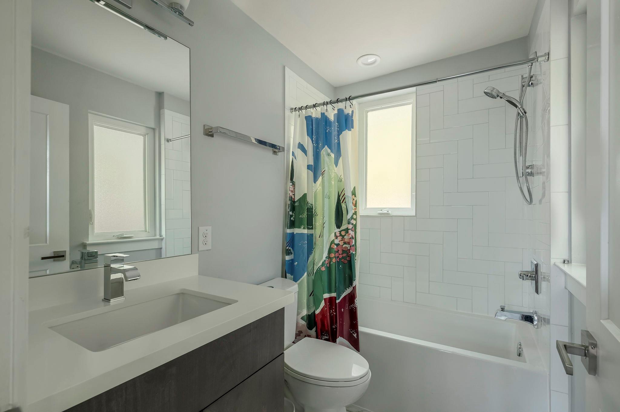 2812 Oak Springs Dr # 2, Austin, TX 78702