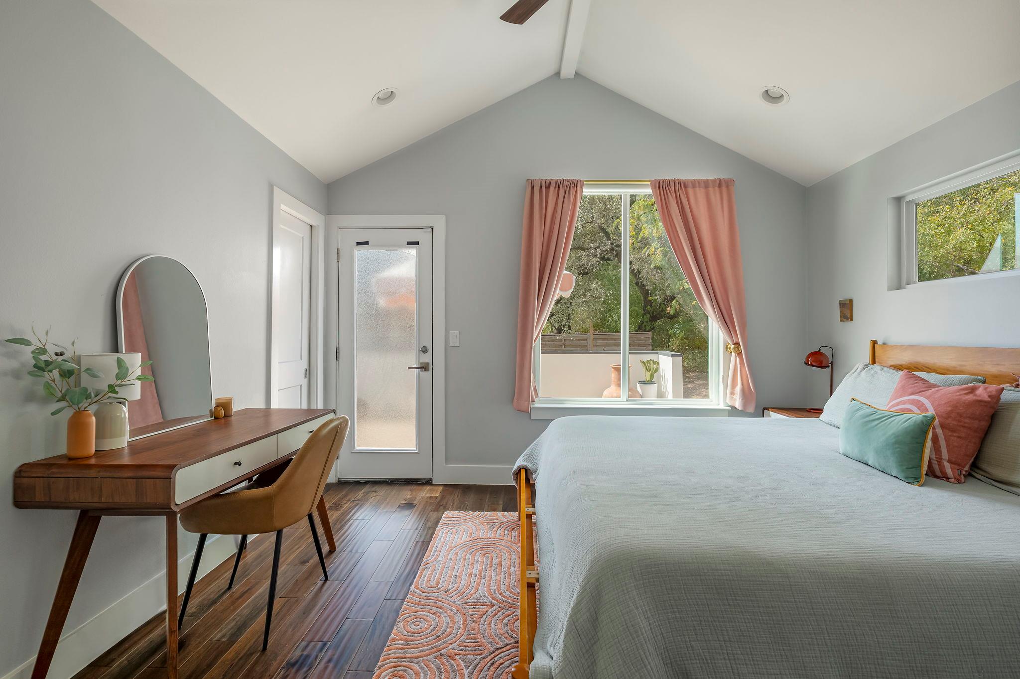 2812 Oak Springs Dr # 2, Austin, TX 78702