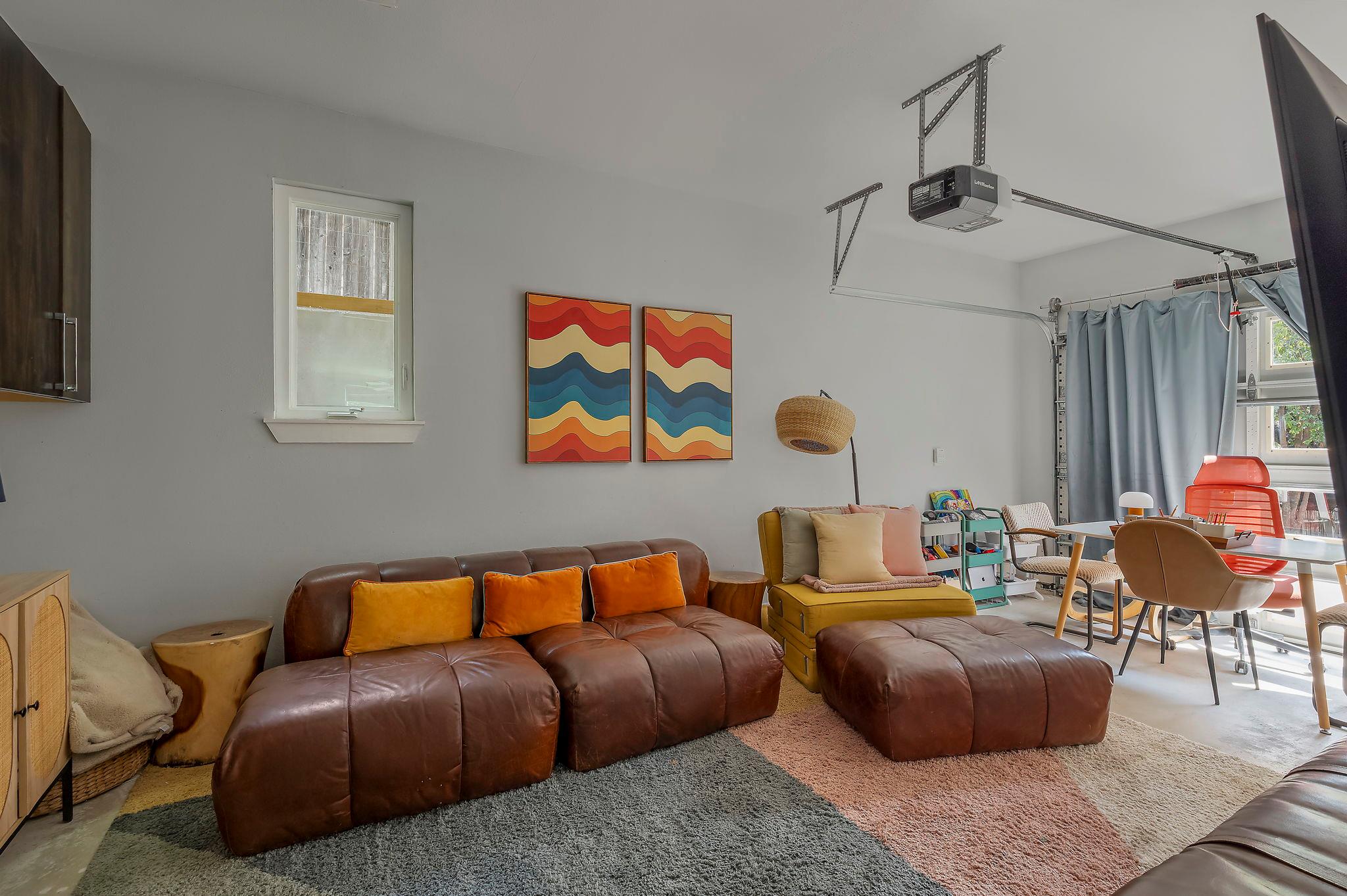 2812 Oak Springs Dr # 2, Austin, TX 78702