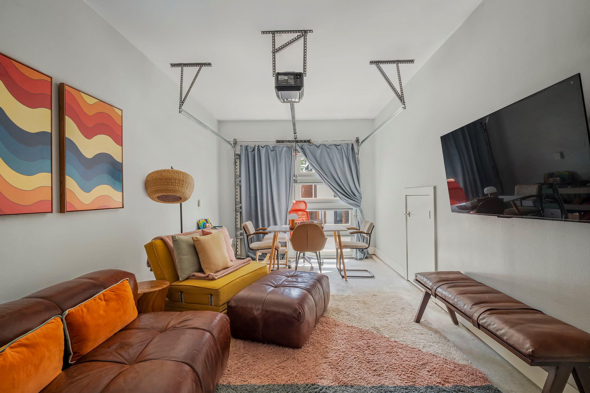 2812 Oak Springs Dr # 2, Austin, TX 78702