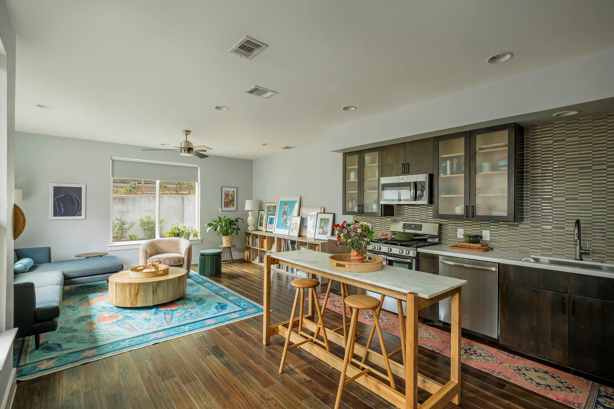 2812 Oak Springs Dr # 2, Austin, TX 78702