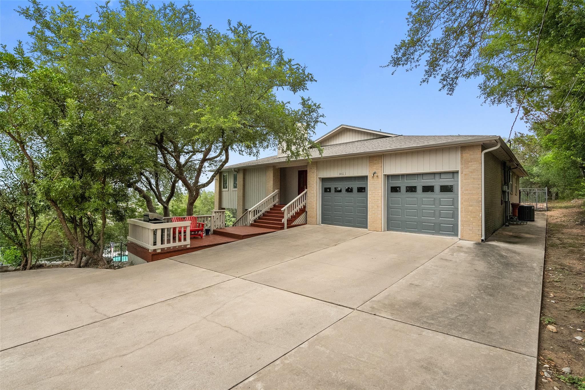 1011 Ridge Point Dr, Marble Falls, TX 78654