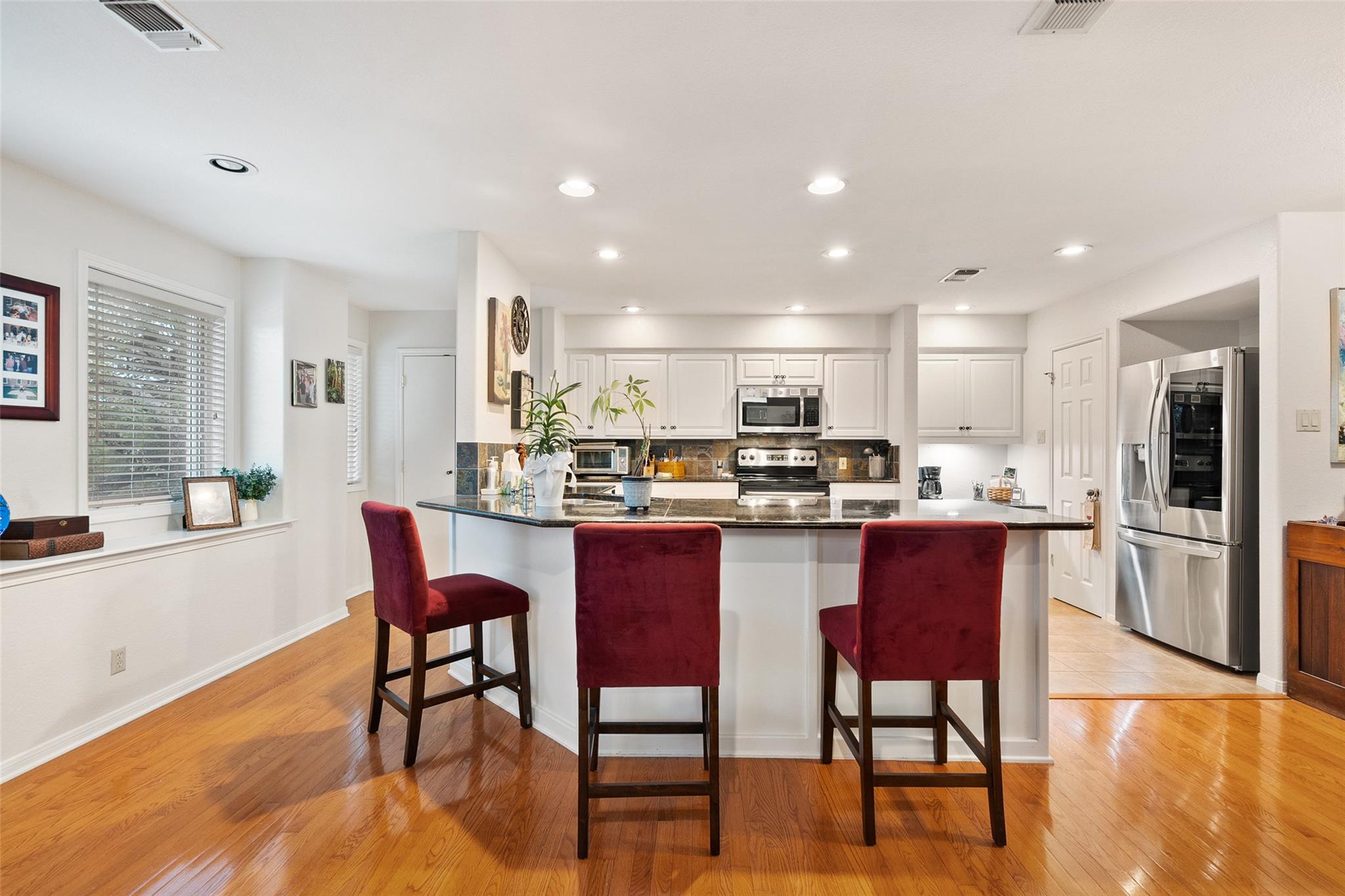 1011 Ridge Point Dr, Marble Falls, TX 78654