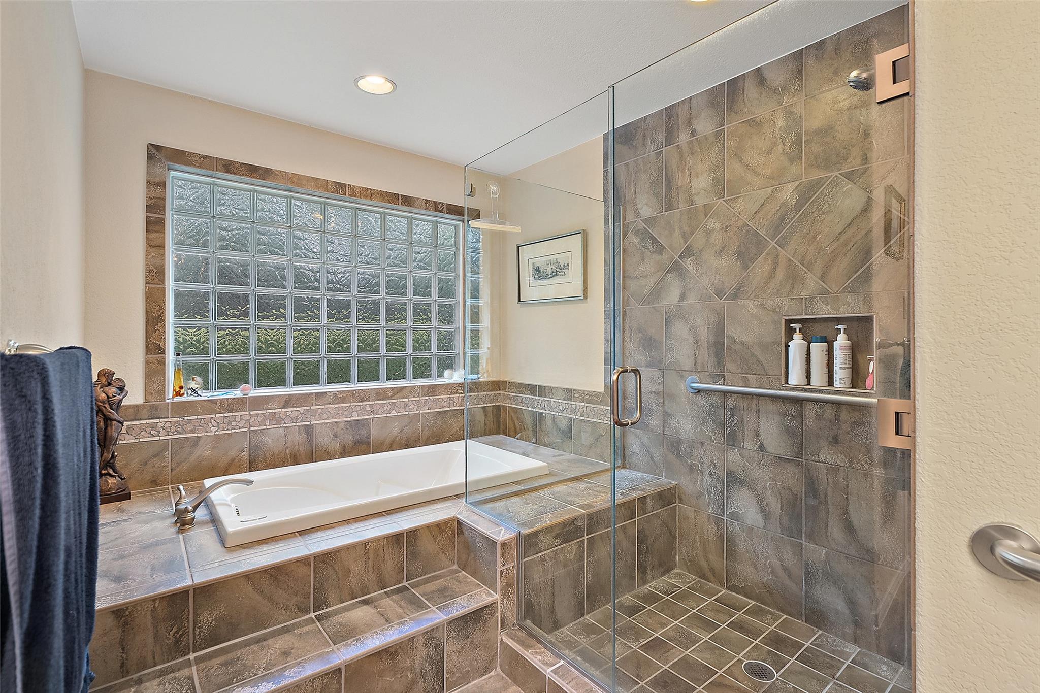 1011 Ridge Point Dr, Marble Falls, TX 78654