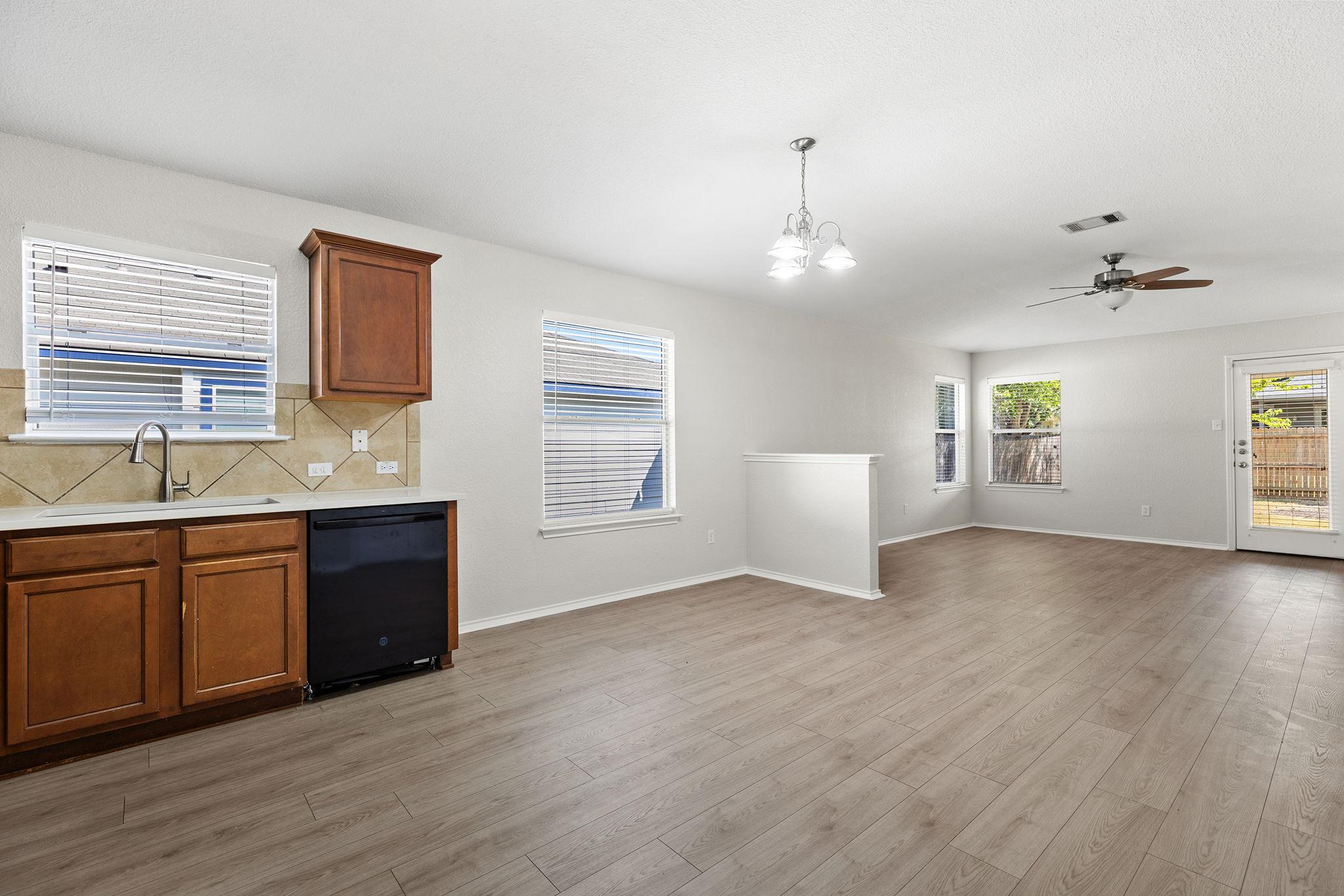 335 Altamont St, Hutto, TX 78634