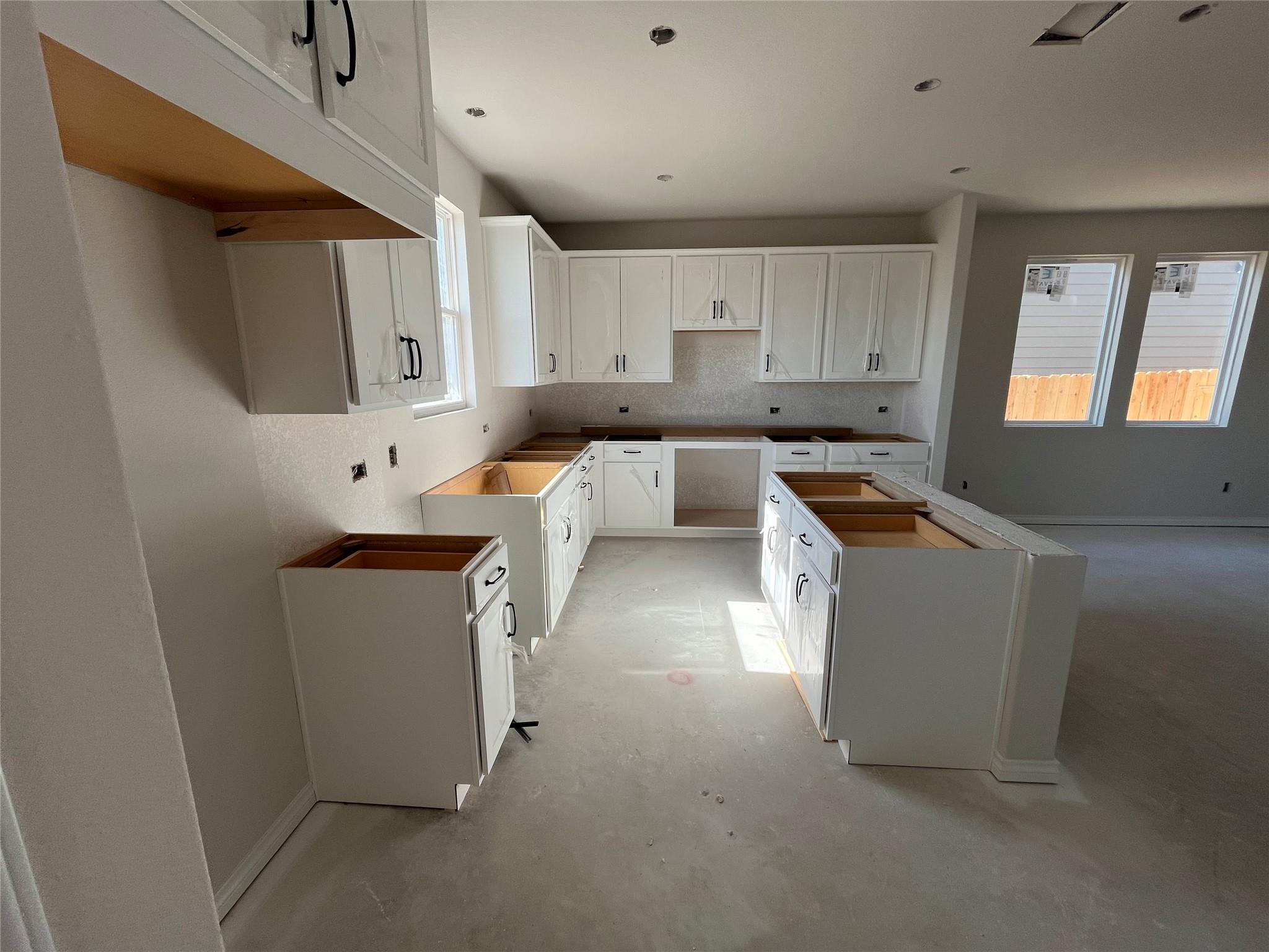 120 Clover Bnd, Liberty Hill, TX 78642