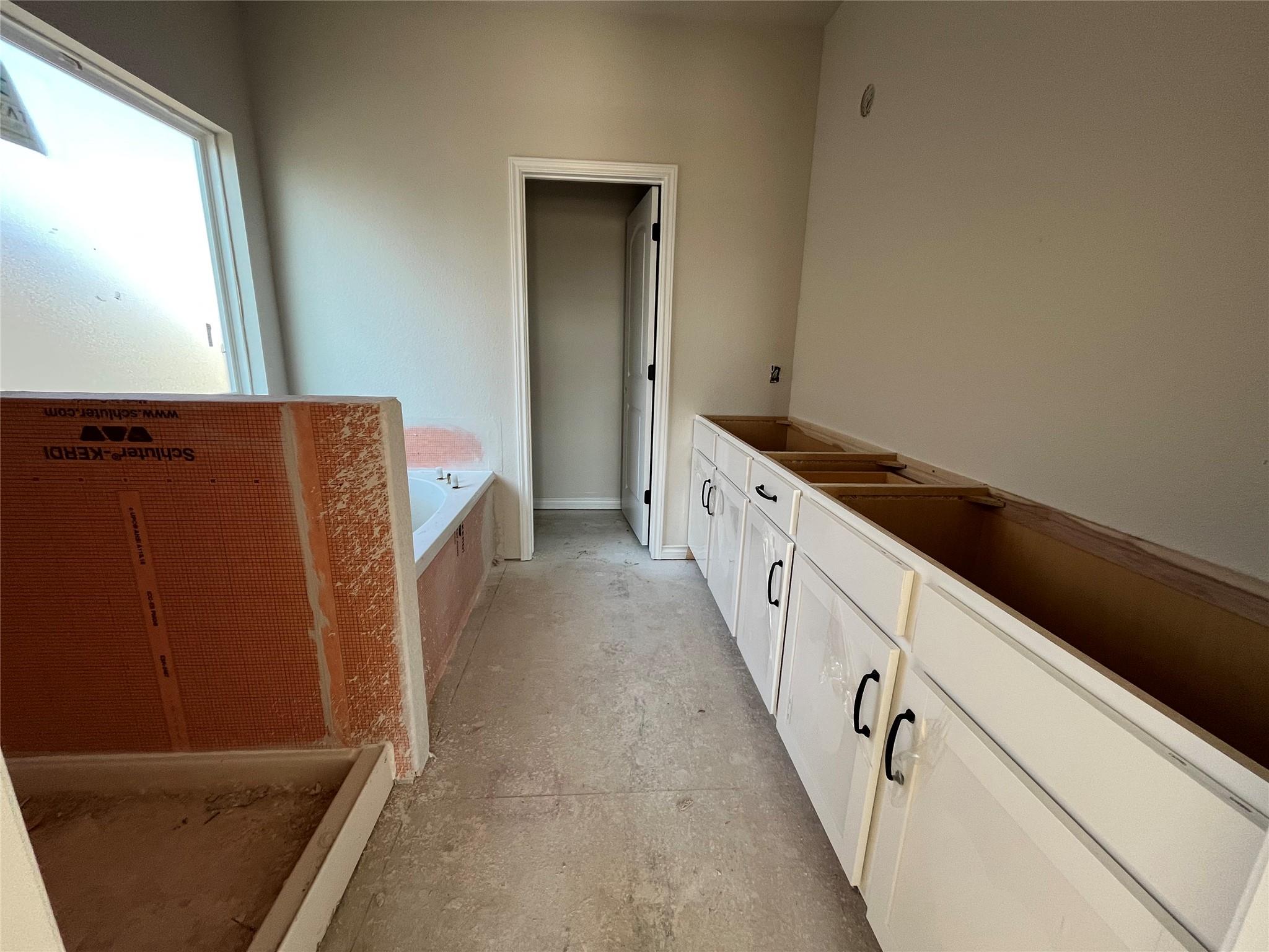 120 Clover Bnd, Liberty Hill, TX 78642