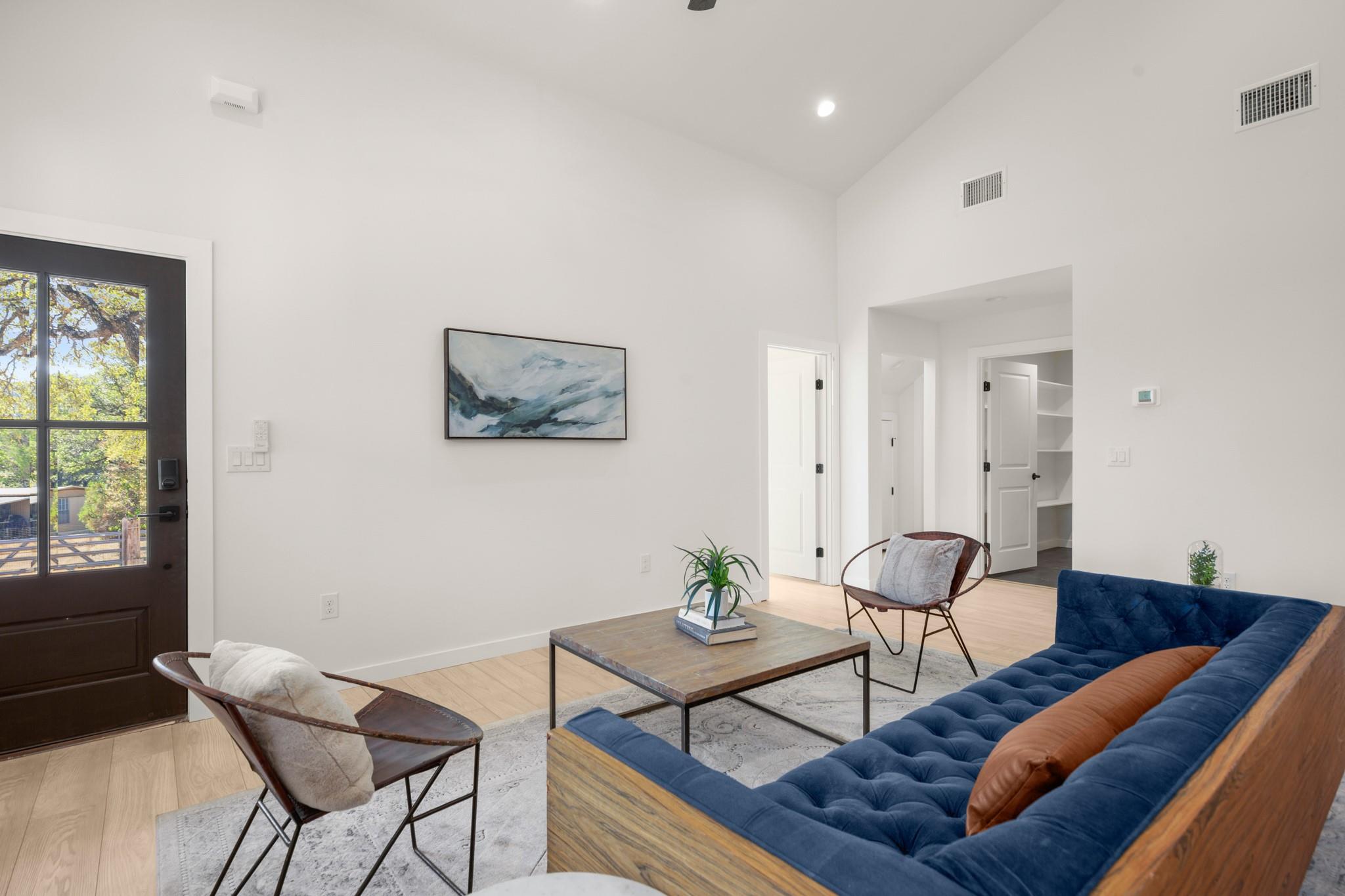 18208 Gregg Bluff Rd, Jonestown, TX 78645