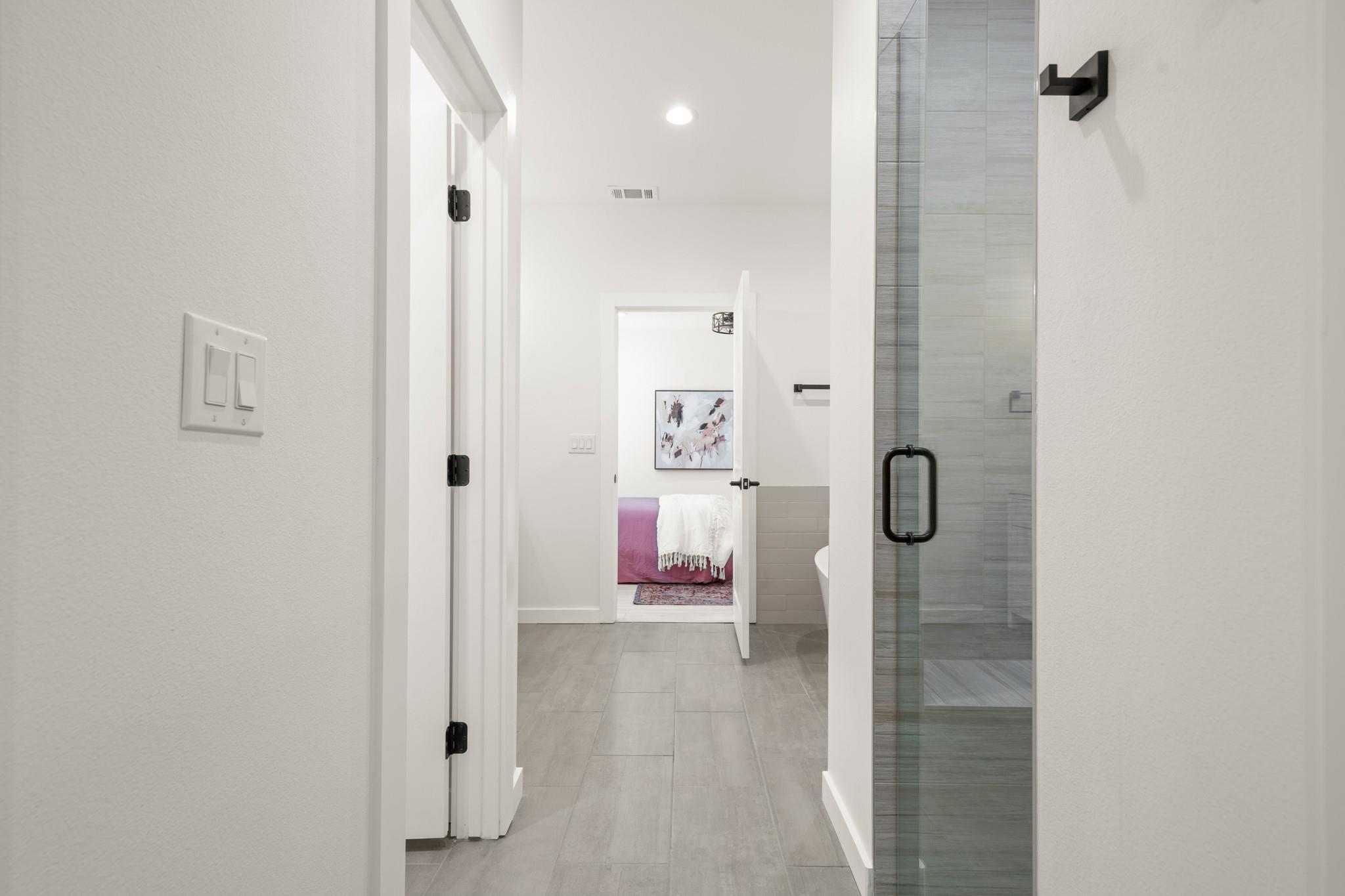 18208 Gregg Bluff Rd, Jonestown, TX 78645