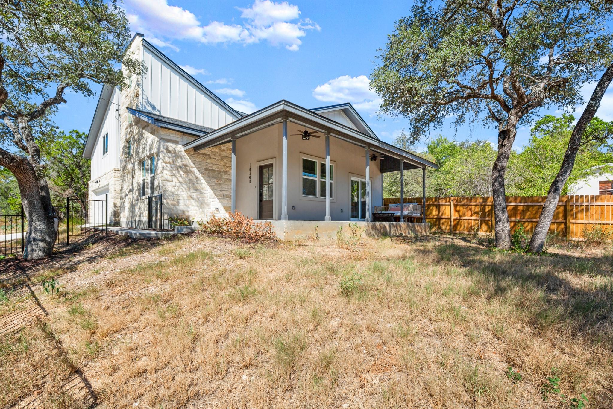 18208 Gregg Bluff Rd, Jonestown, TX 78645