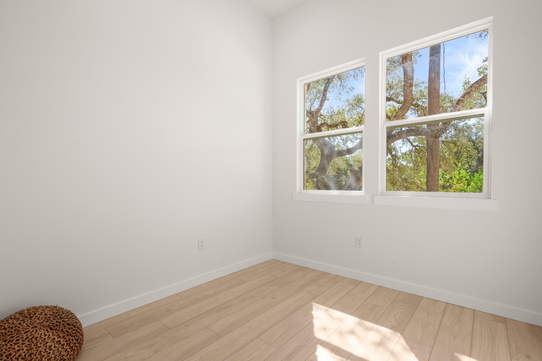 18208 Gregg Bluff Rd, Jonestown, TX 78645