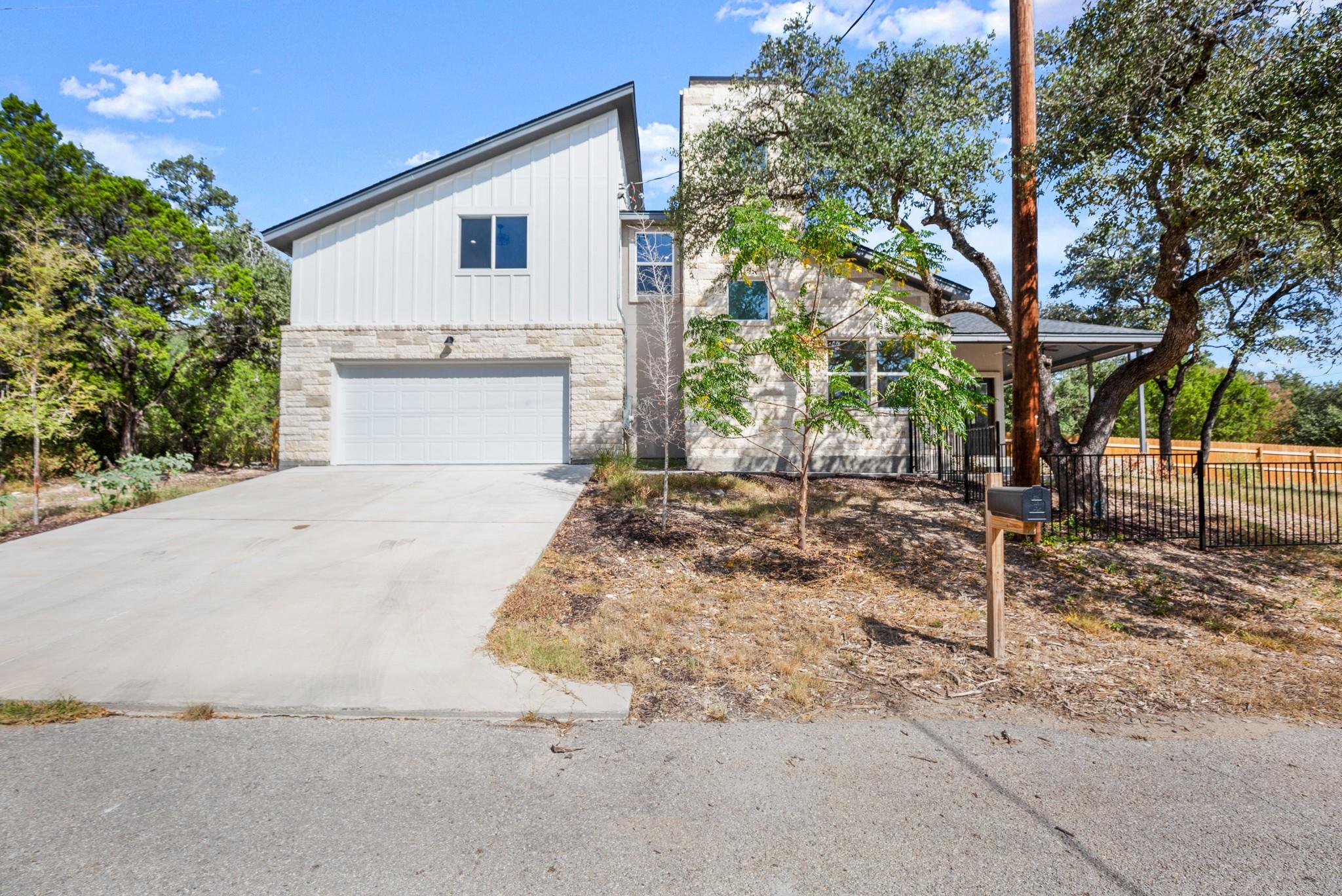 18208 Gregg Bluff Rd, Jonestown, TX 78645