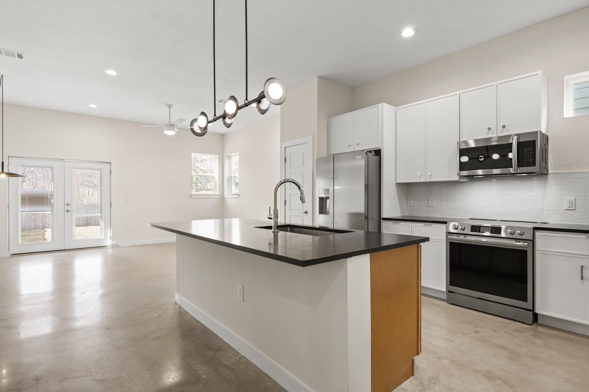 4801 Sara Dr # B, Austin, TX 78721