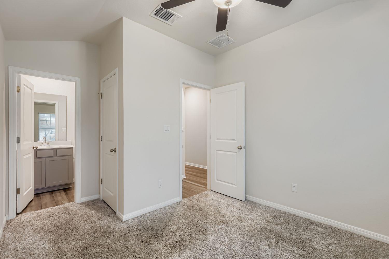 601 S Loriner Way, Liberty Hill, TX 78642