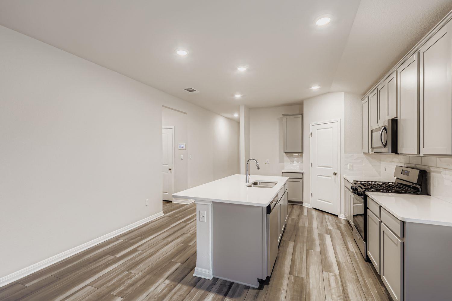 601 S Loriner Way, Liberty Hill, TX 78642