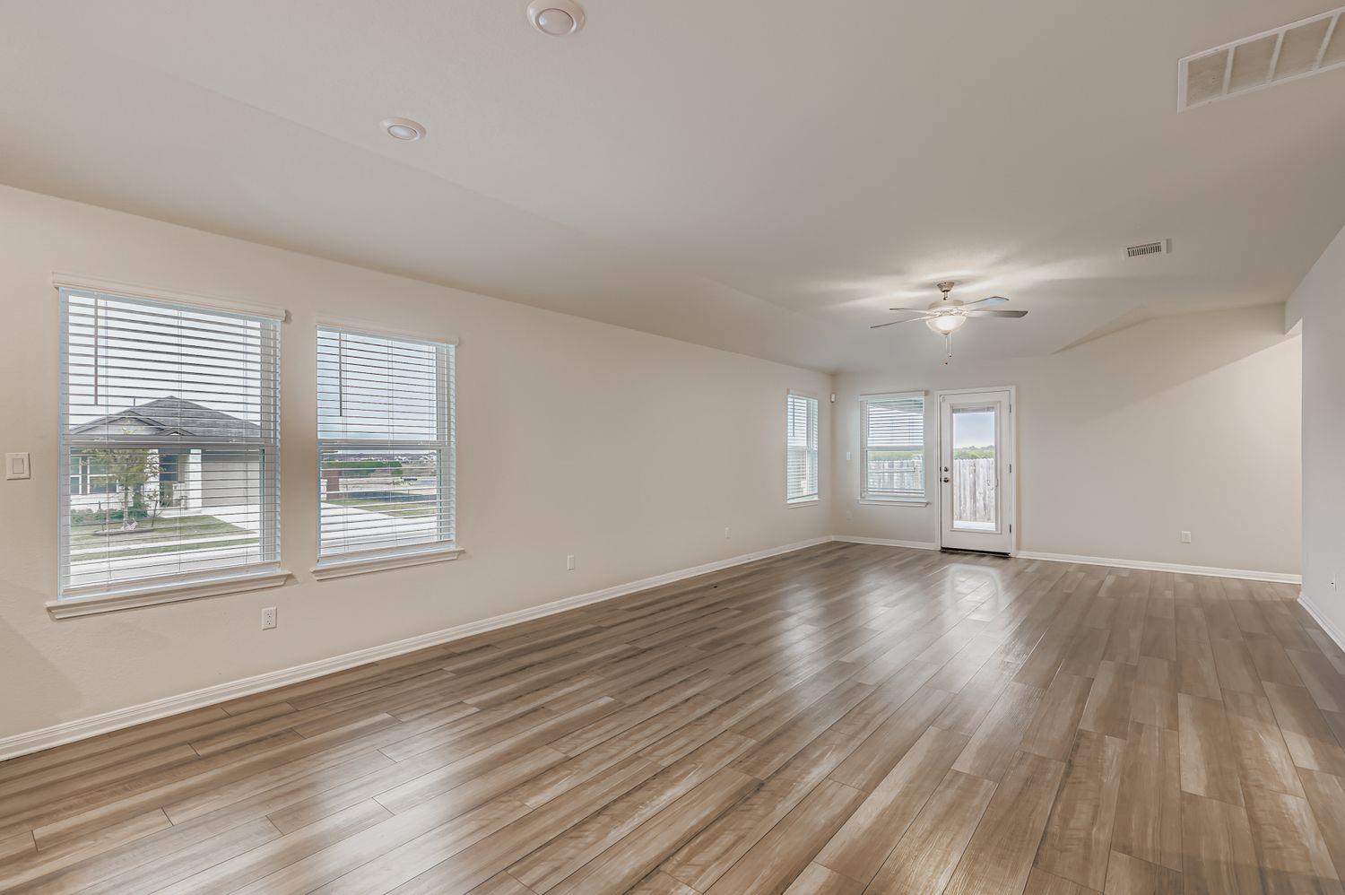 601 S Loriner Way, Liberty Hill, TX 78642