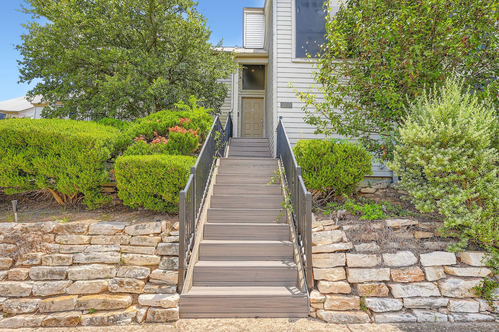 204 World Of Tennis Sq, Lakeway, TX 78738