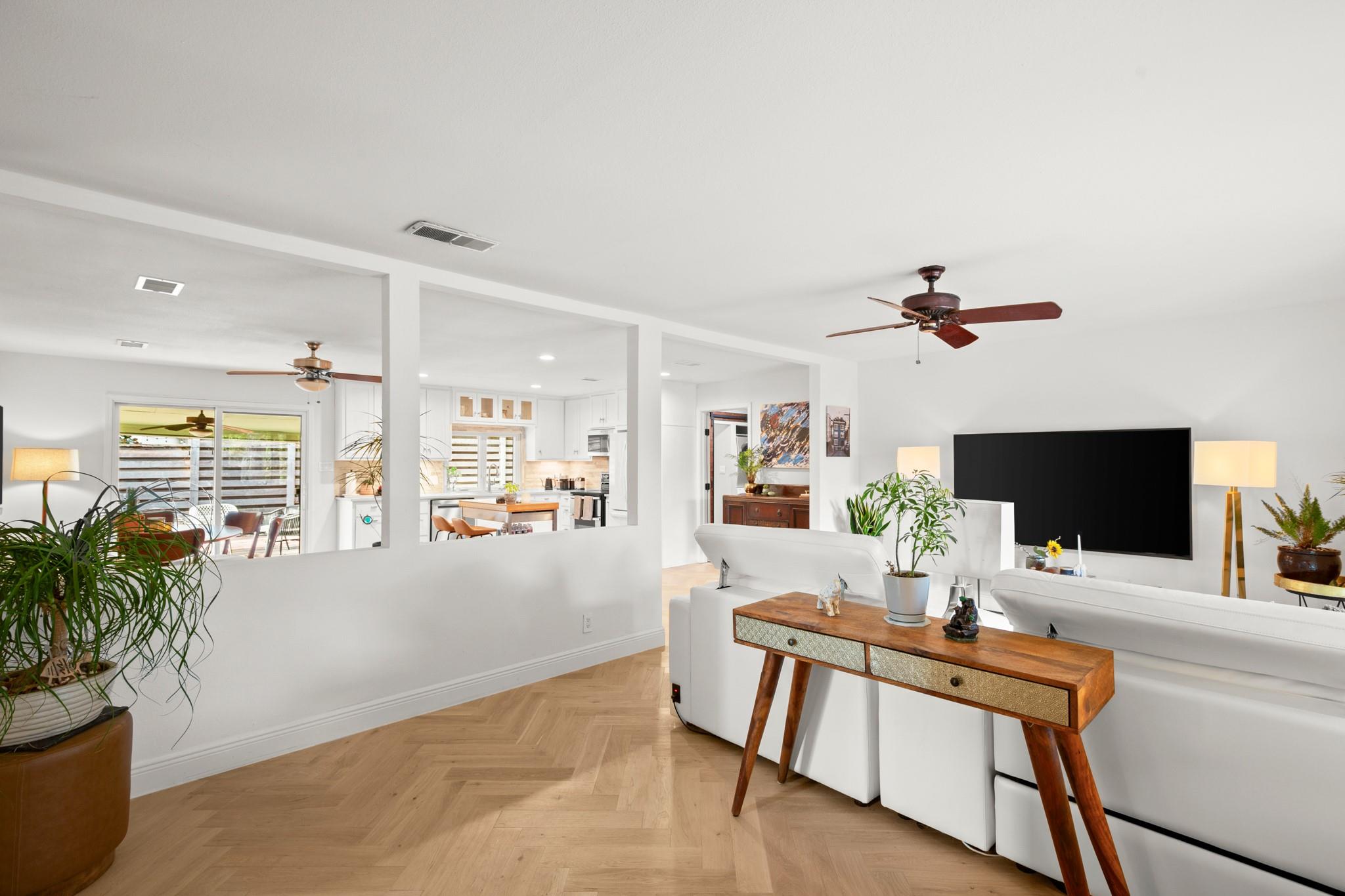 1617 Elmhurst Dr, Austin, TX 78741