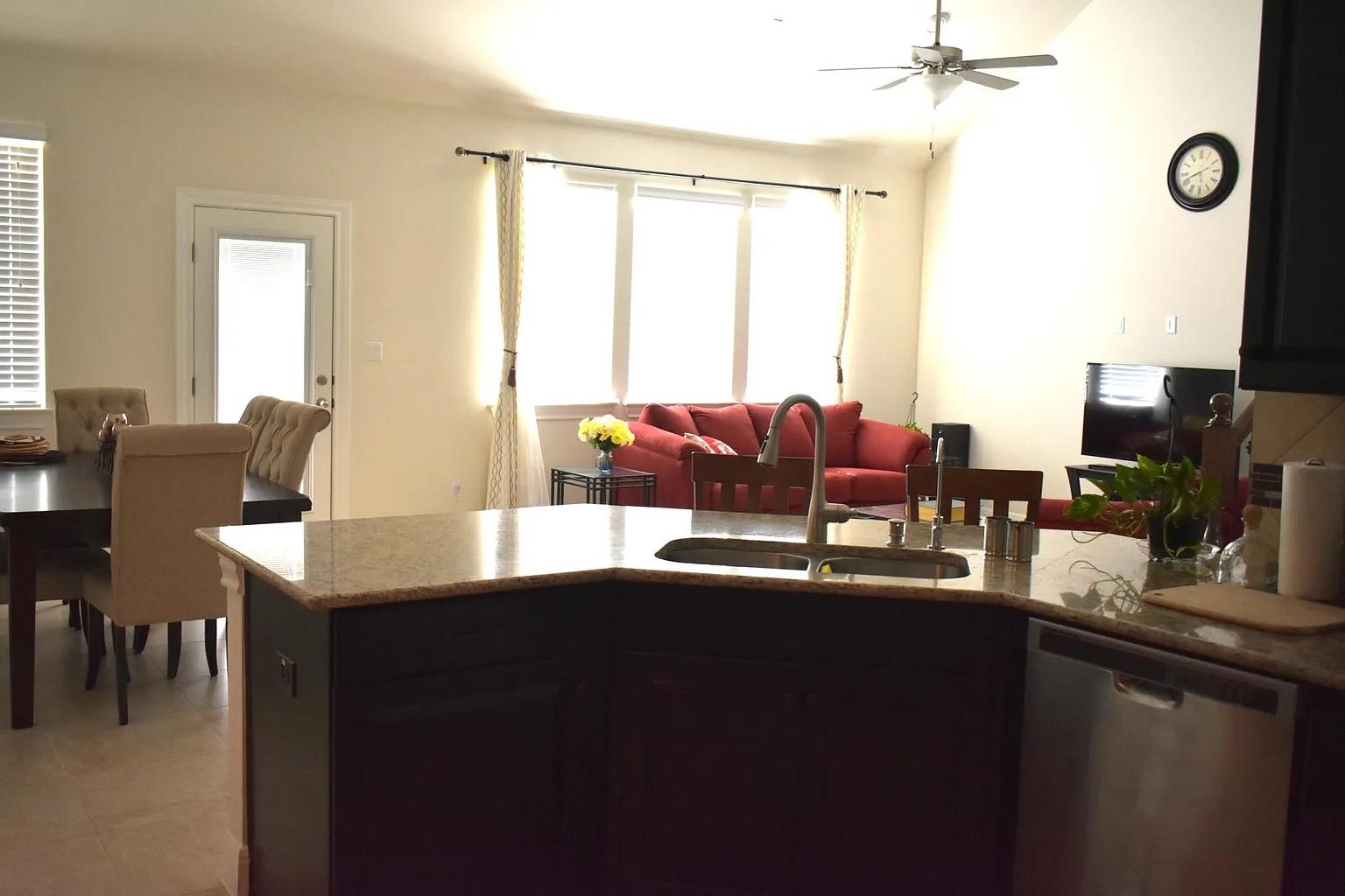 1109 Sundrops St, Leander, TX 78641