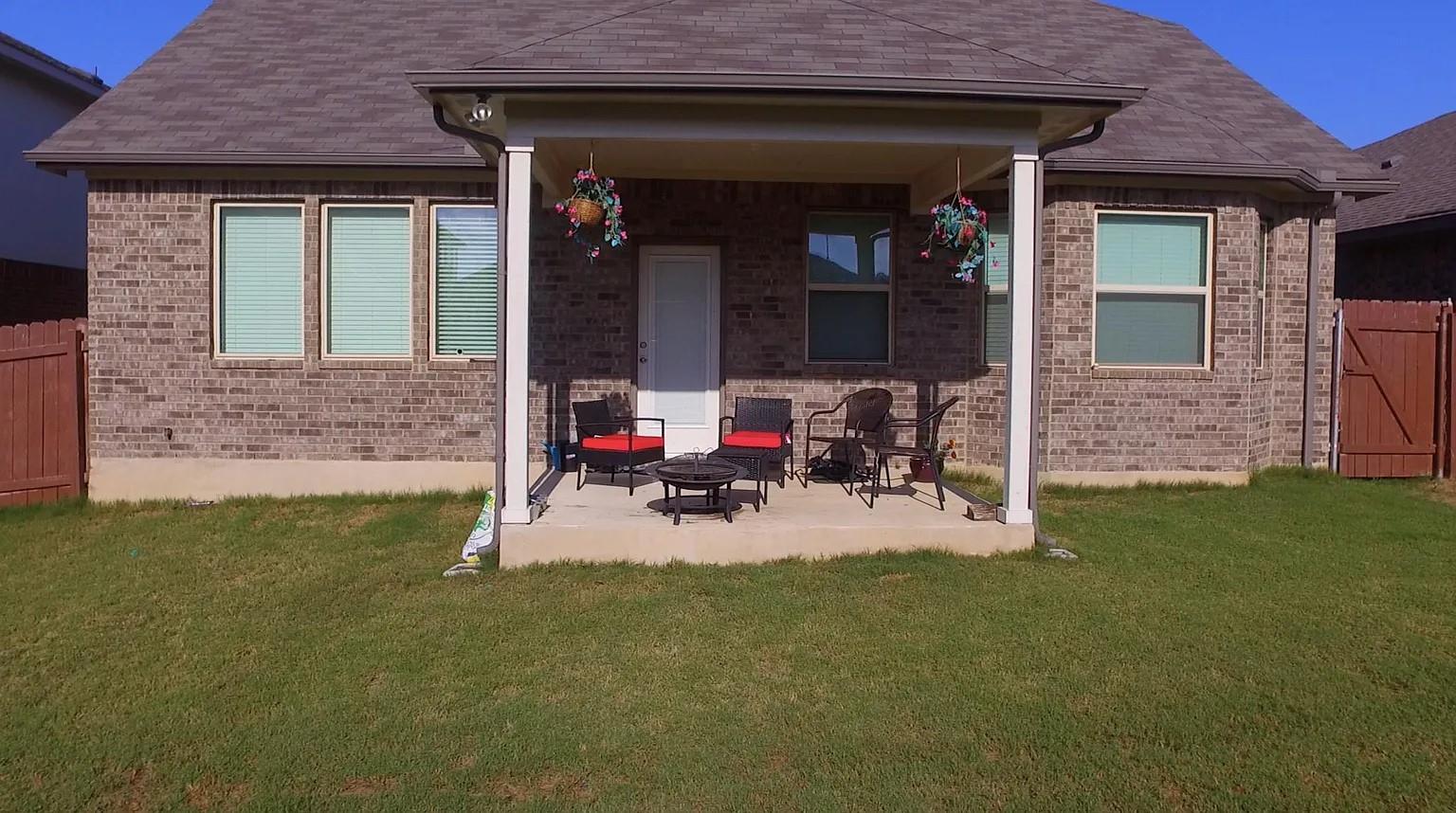 1109 Sundrops St, Leander, TX 78641