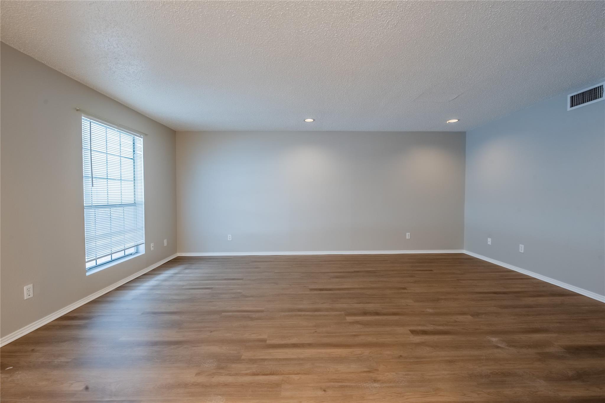 2401 Leon St # 108, Austin, TX 78705