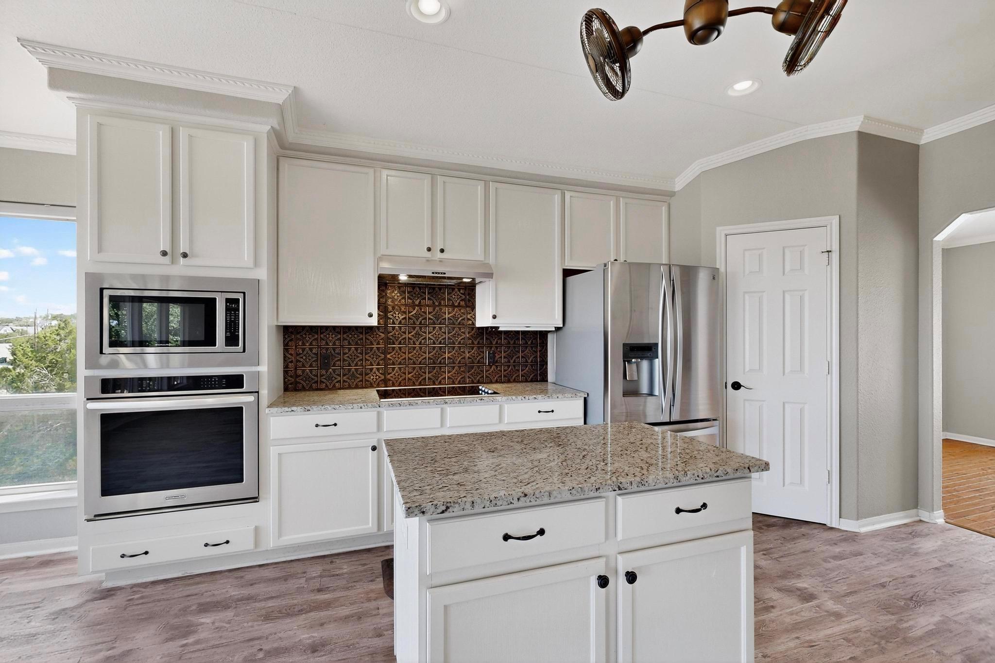 21200 High Dr, Lago Vista, TX 78645